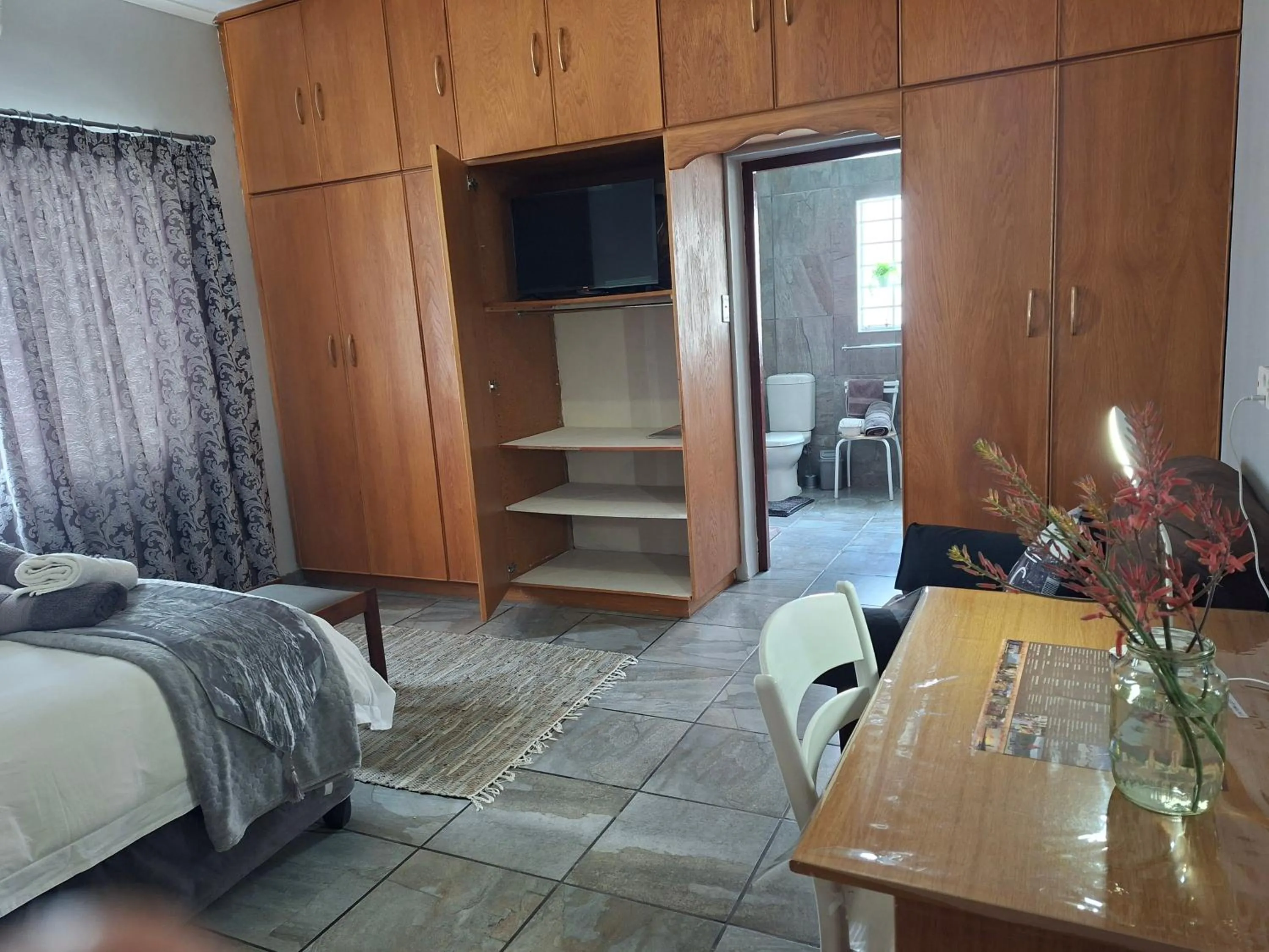 Property building, Bed in Altenburgh Accommodation - Apartments