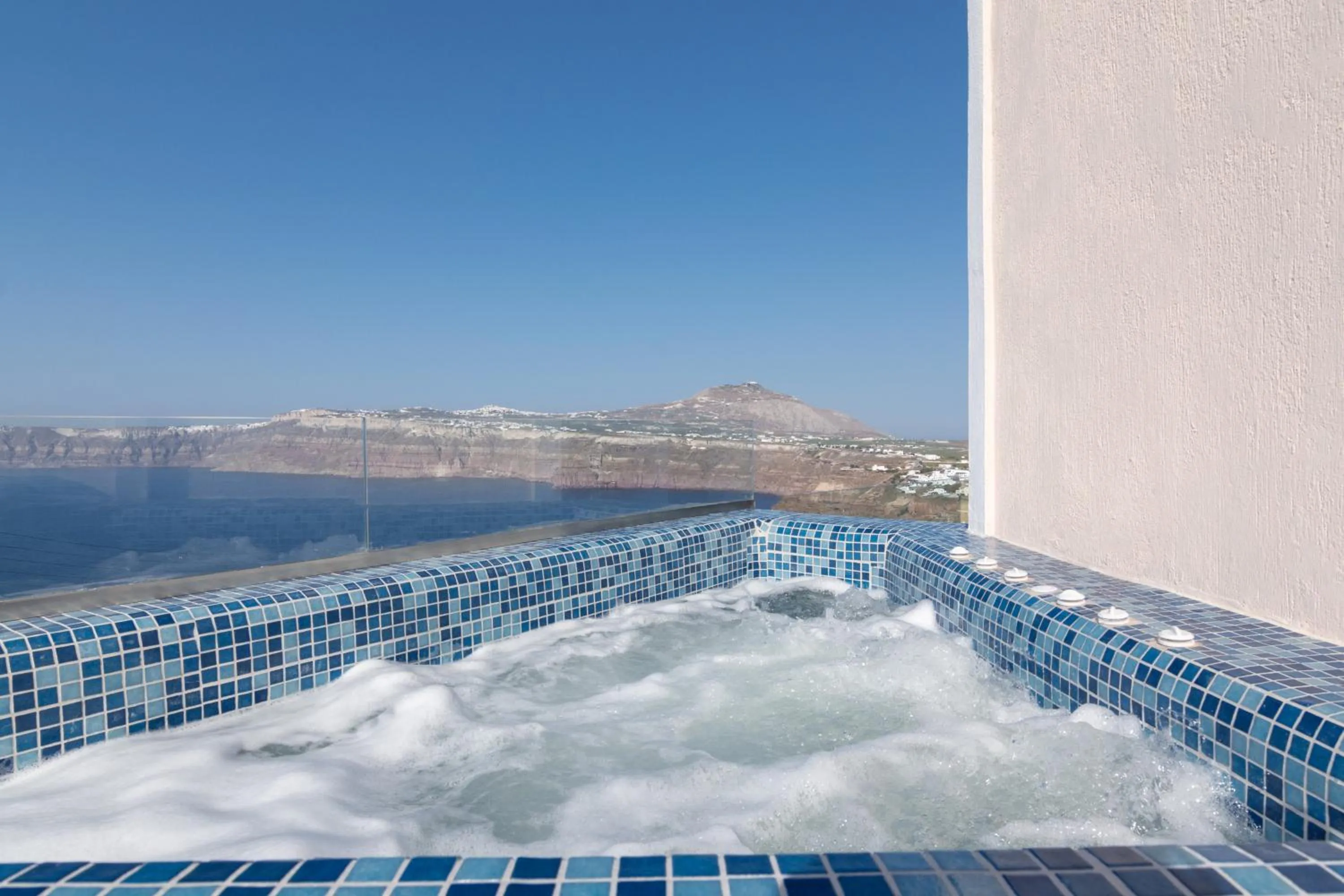 Sea view in Akrotiri Apartments