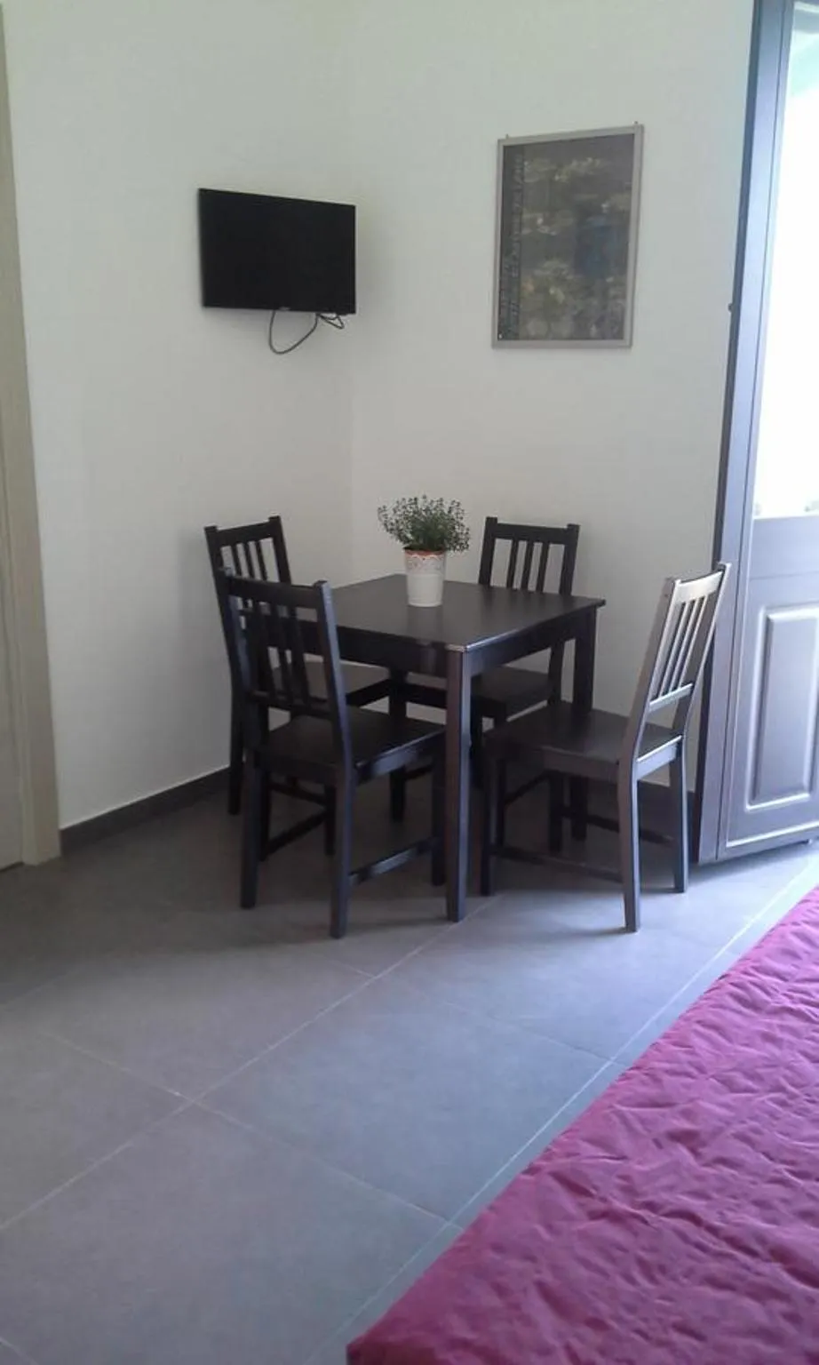 Kitchen or kitchenette in La cage aux folles B&B