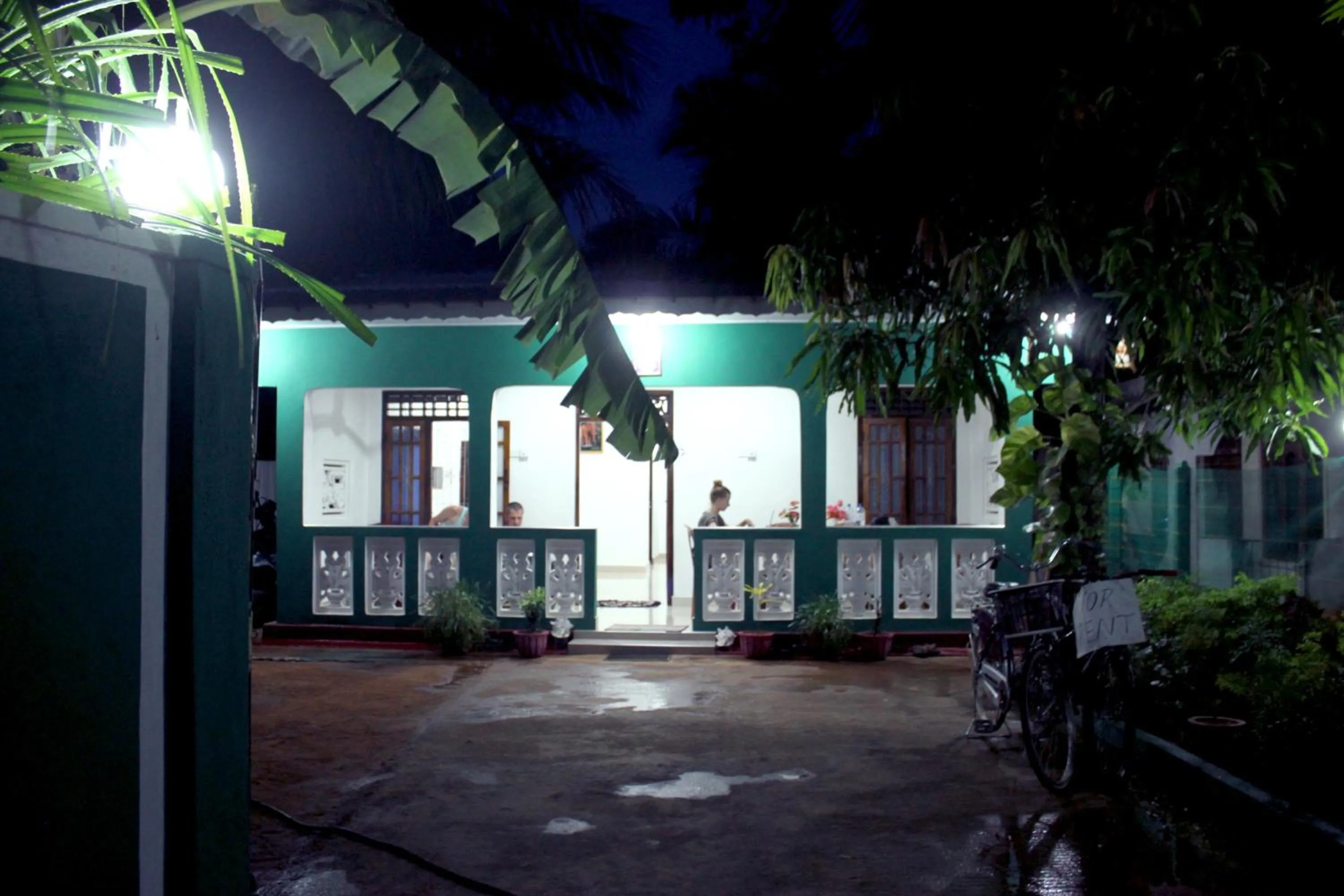 Facade/entrance in Alass Ga For Pets Lovers
