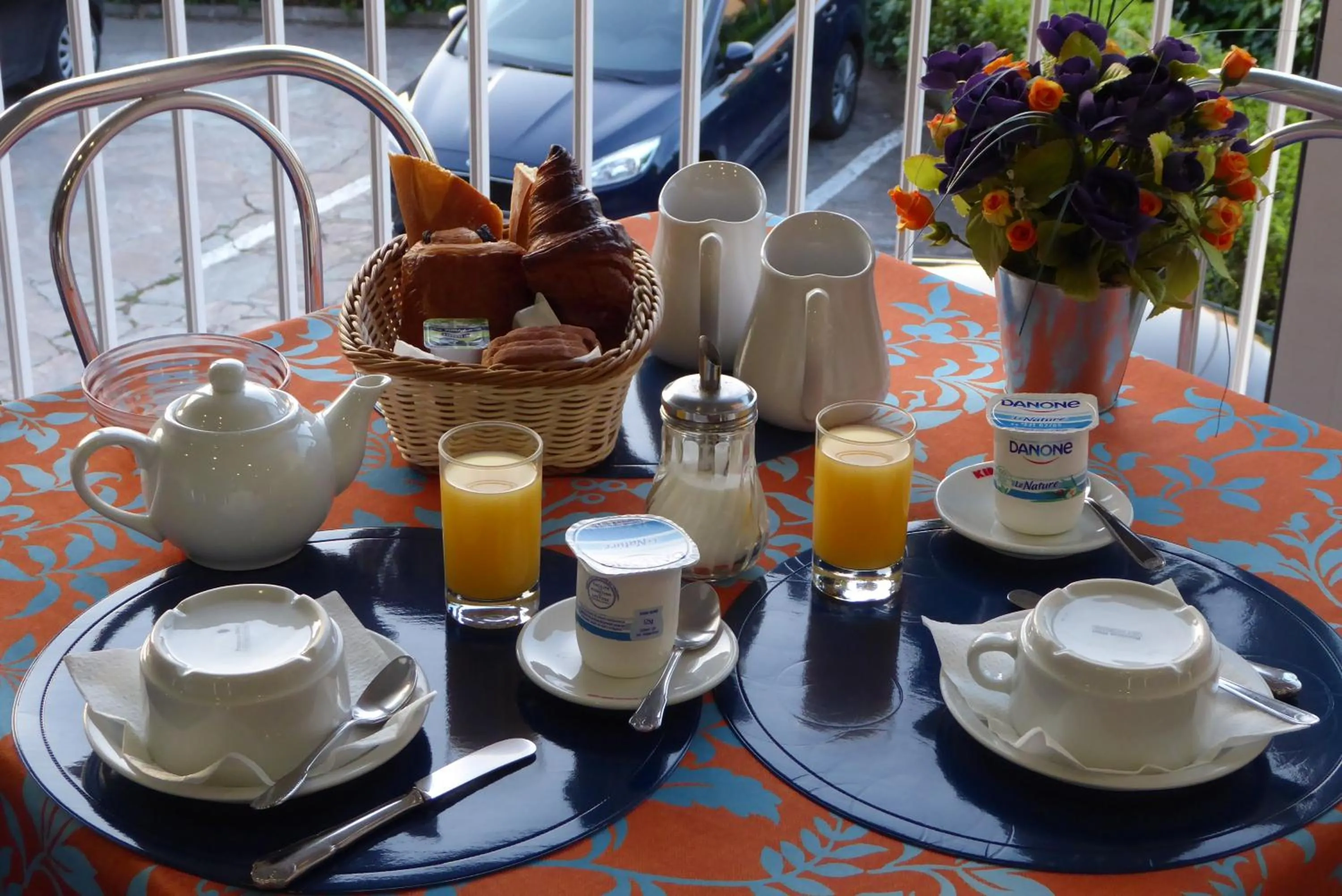 Continental breakfast in Hotel Cyrnea