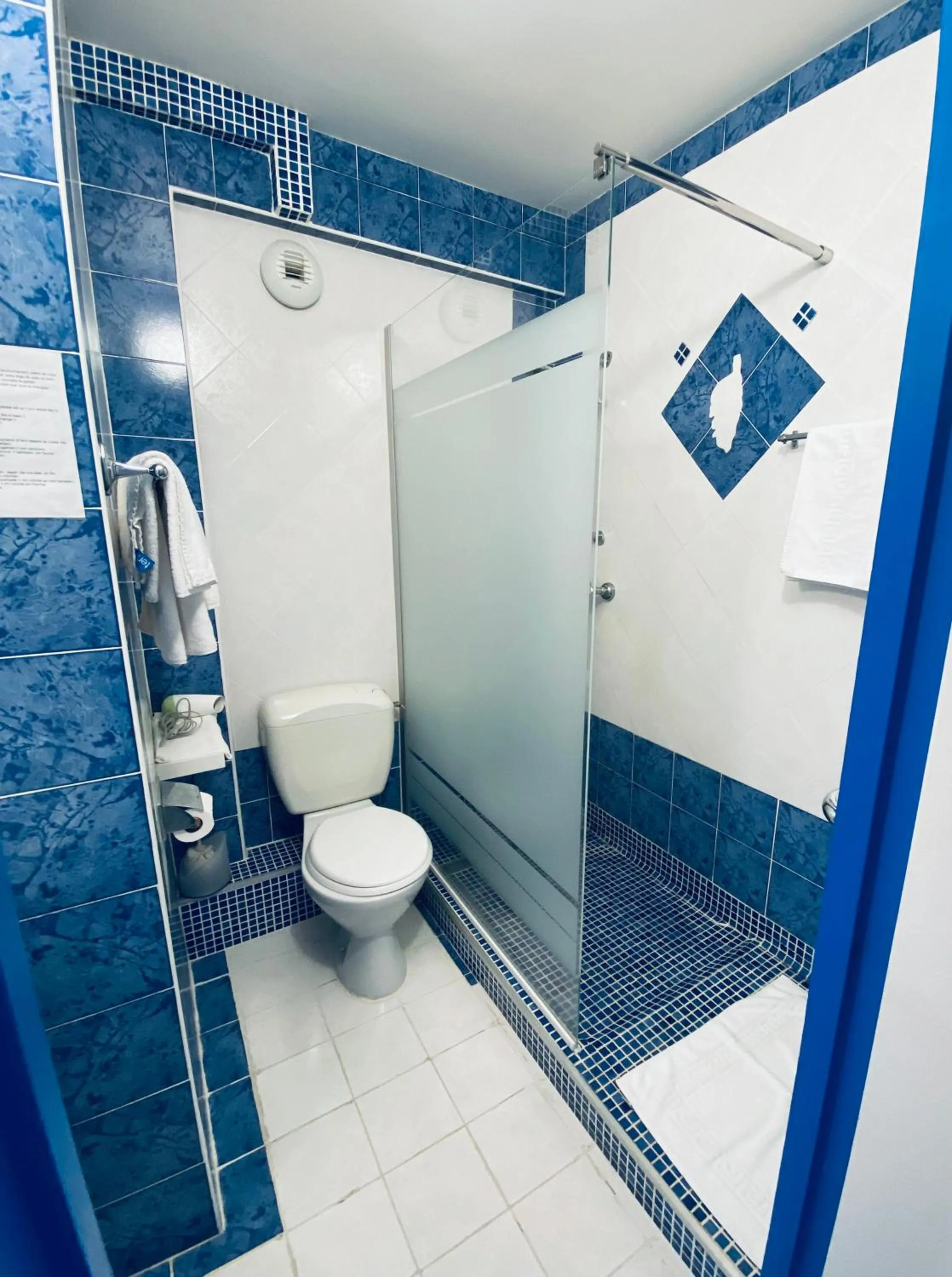 Bathroom in Hotel Cyrnea