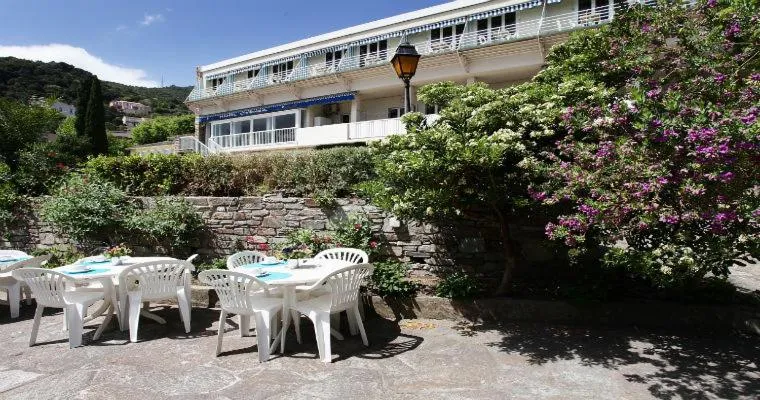 Property building in Hotel Cyrnea