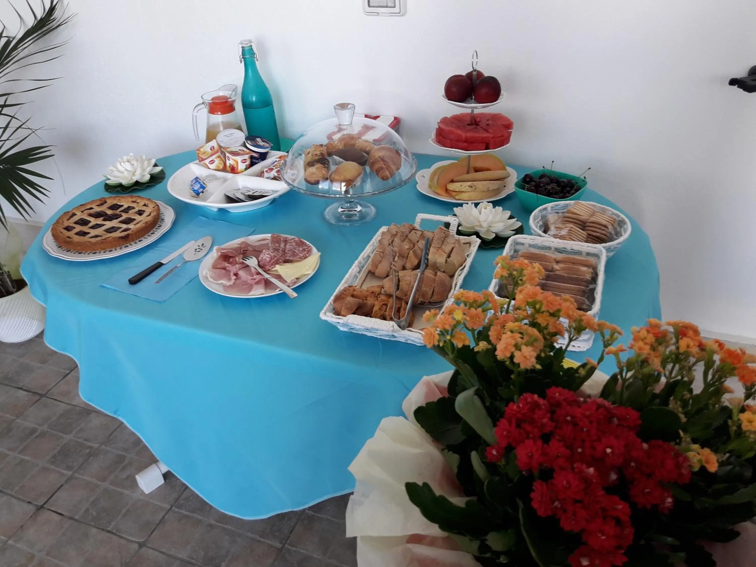 Dining area in B&B Brezza Marina