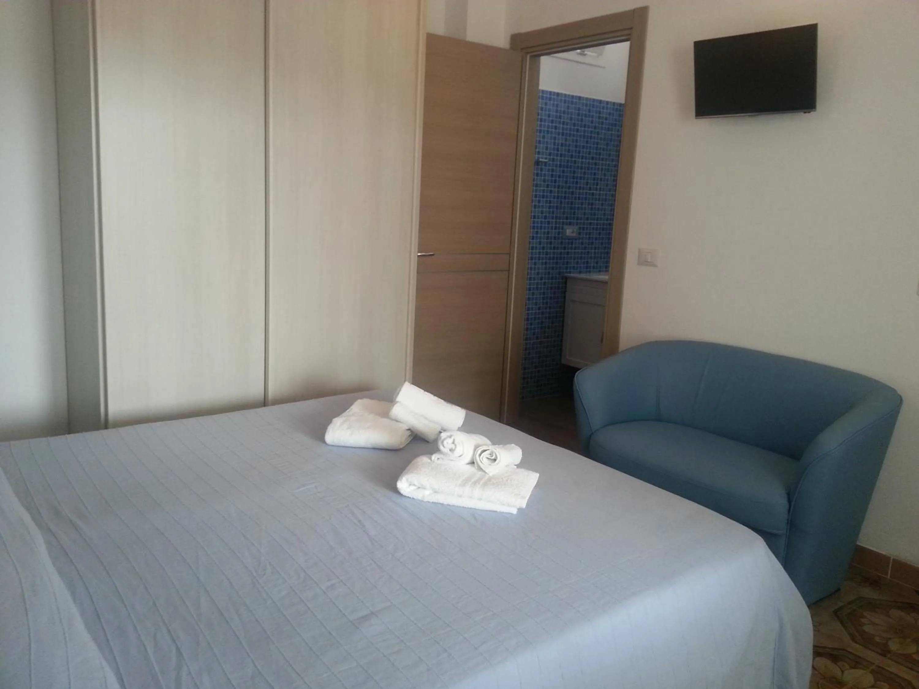 Photo of the whole room, Bed in B&B Brezza Marina