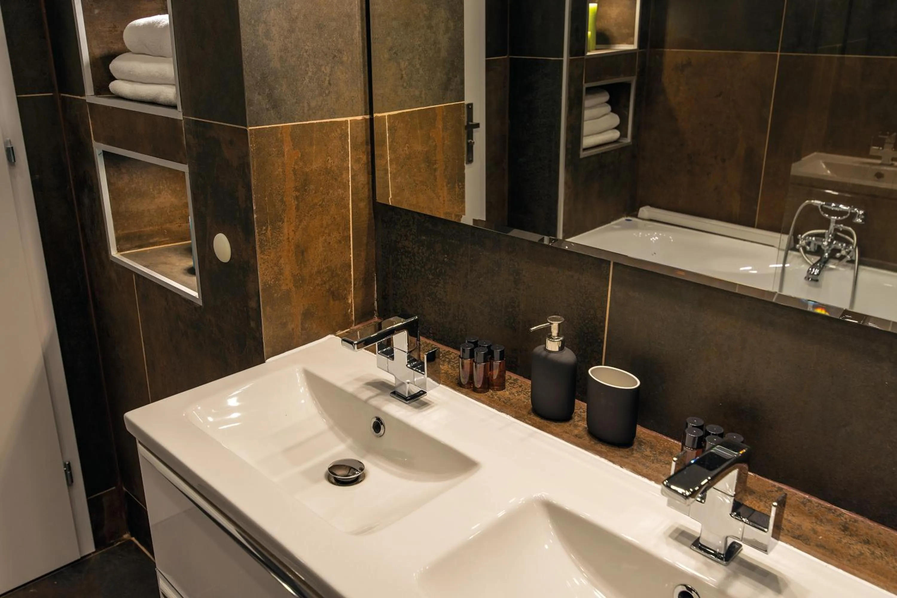 Bathroom in Galeria Italiana Apartments