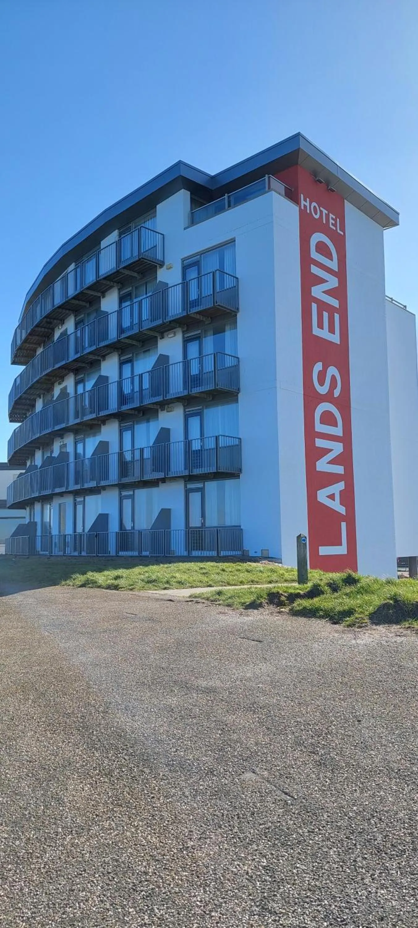 Hotel Lands End