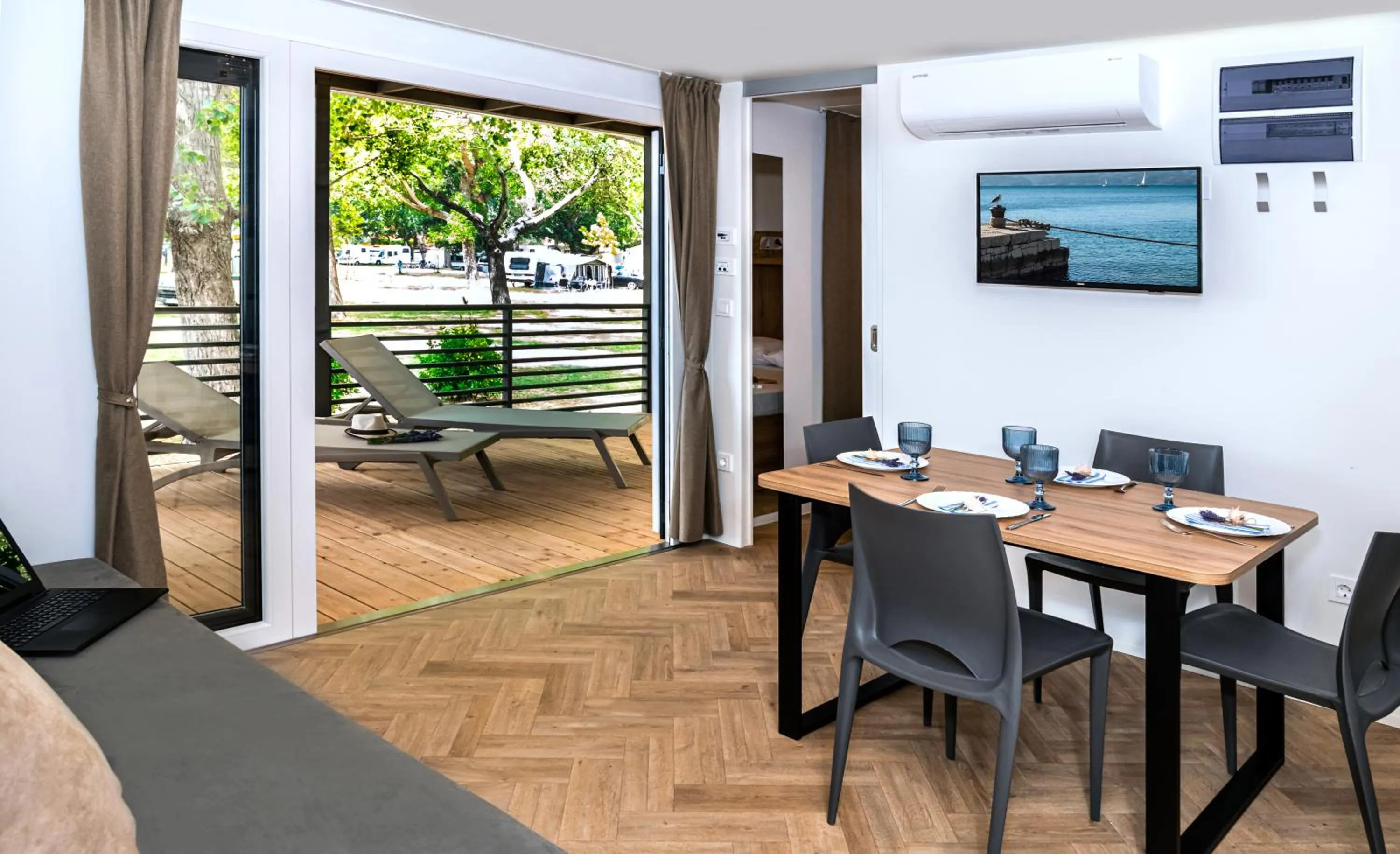 Balcony/Terrace in Mobile Homes Camp Galeb