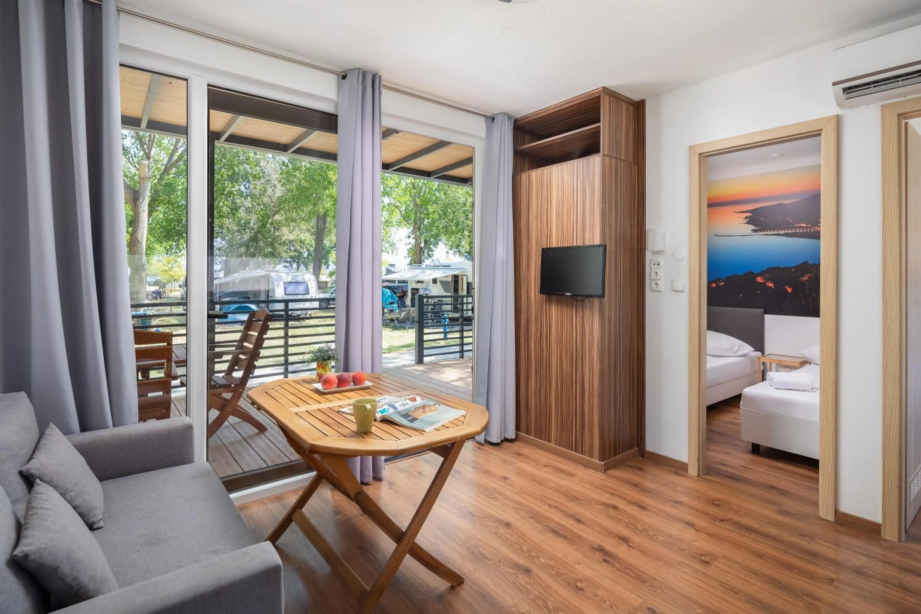 TV and multimedia, Bed in Mobile Homes Camp Galeb