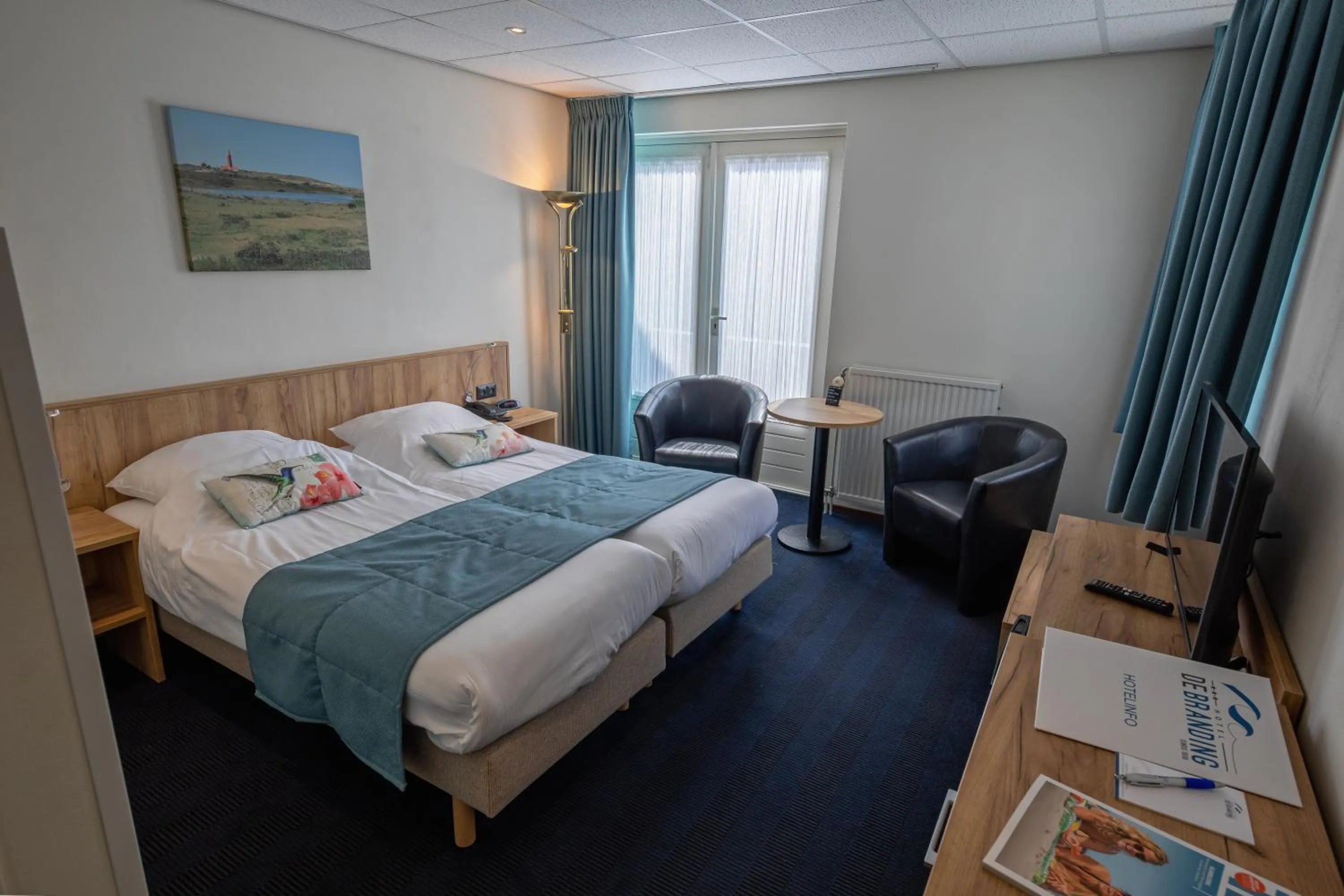 Photo of the whole room, Bed in Hotel de Branding