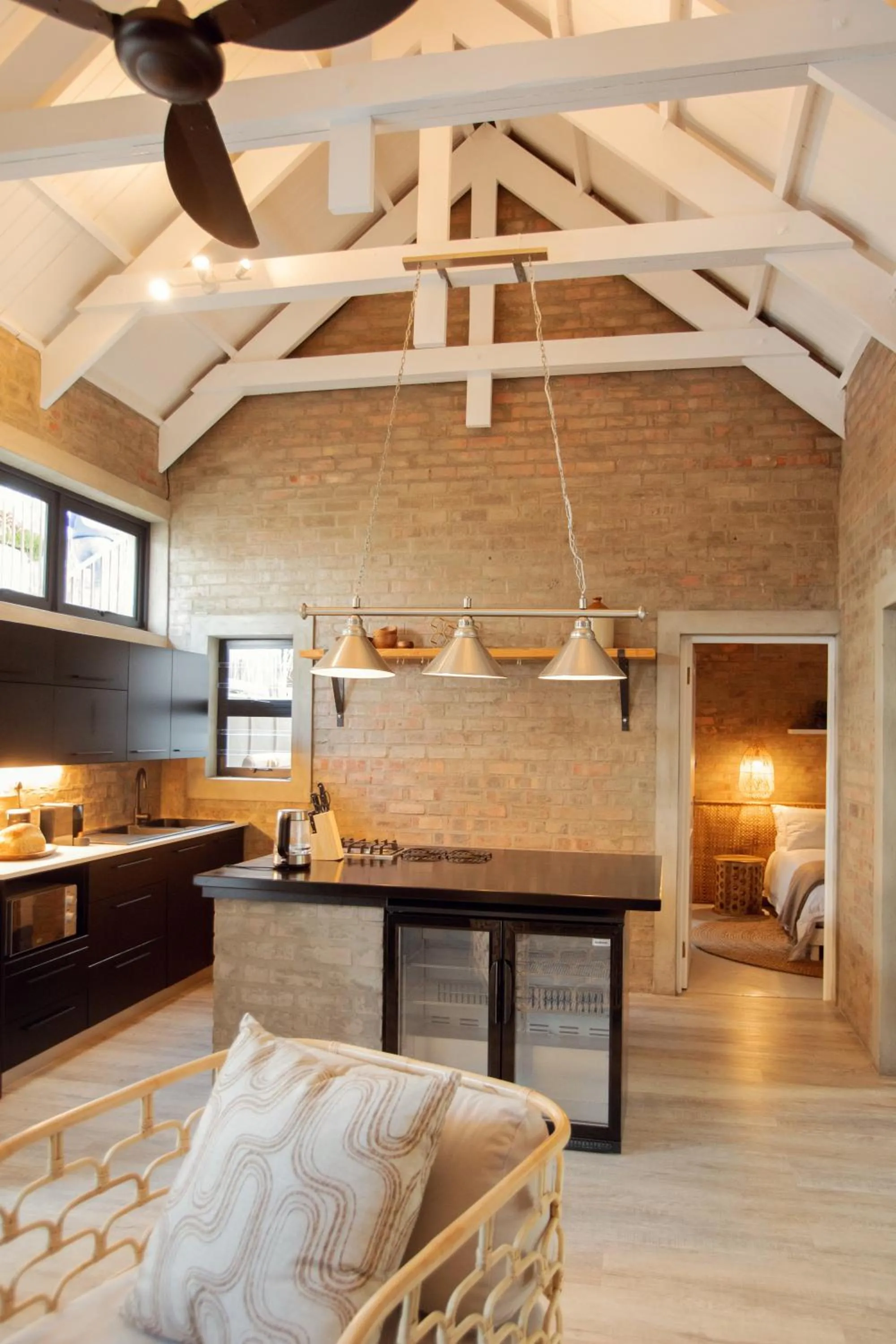 Kitchen or kitchenette, Bed in Blaauw Cottage