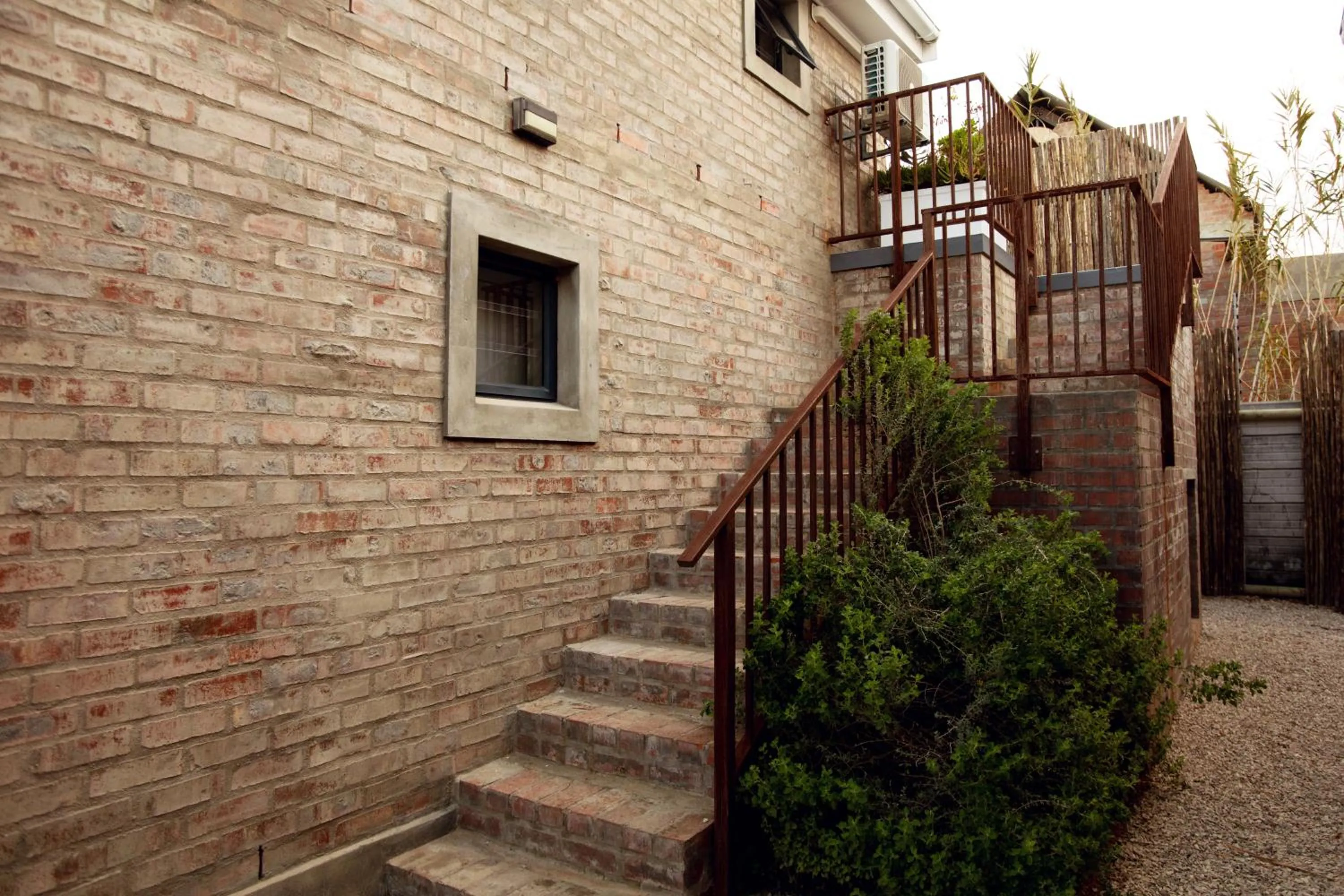 Property building in Blaauw Cottage