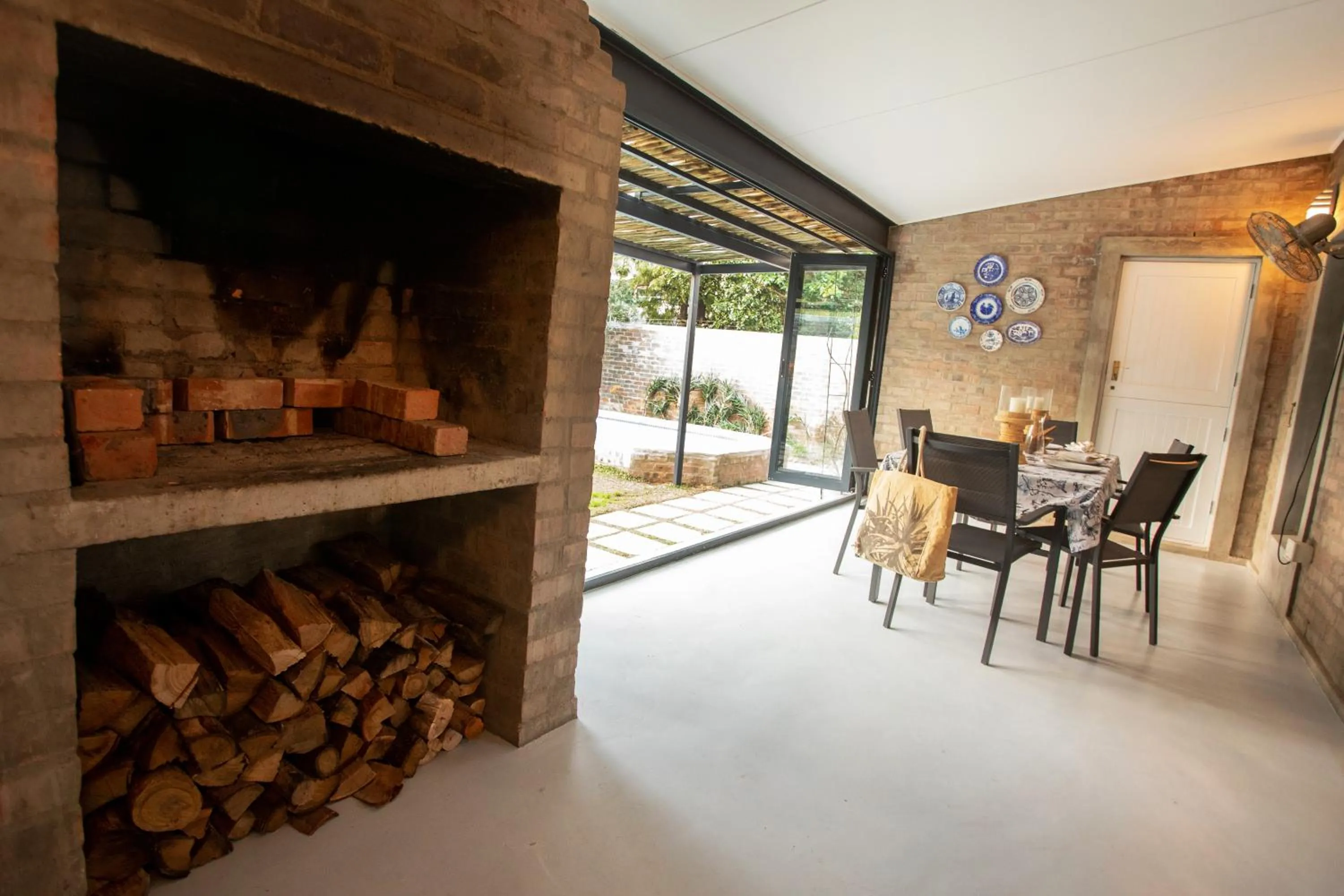 BBQ facilities in Blaauw Cottage