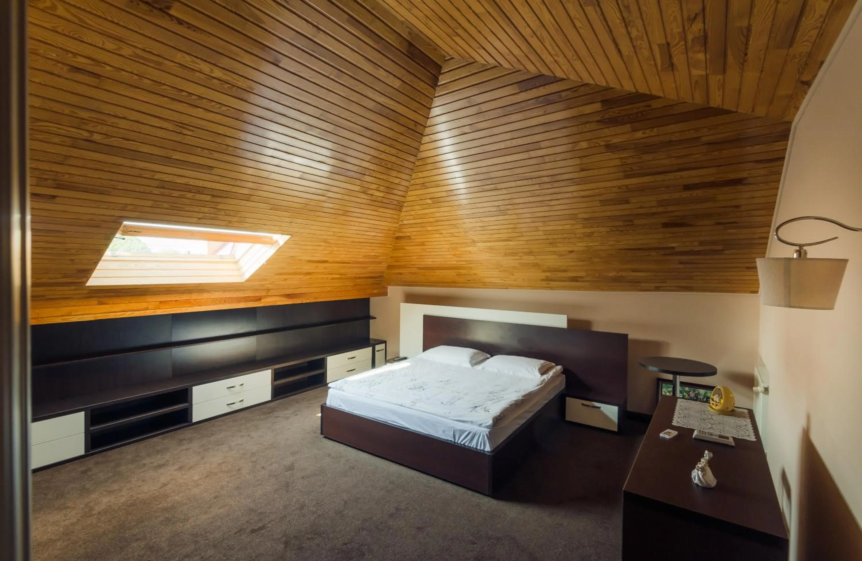 Photo of the whole room, Bed in Saban Deluxe