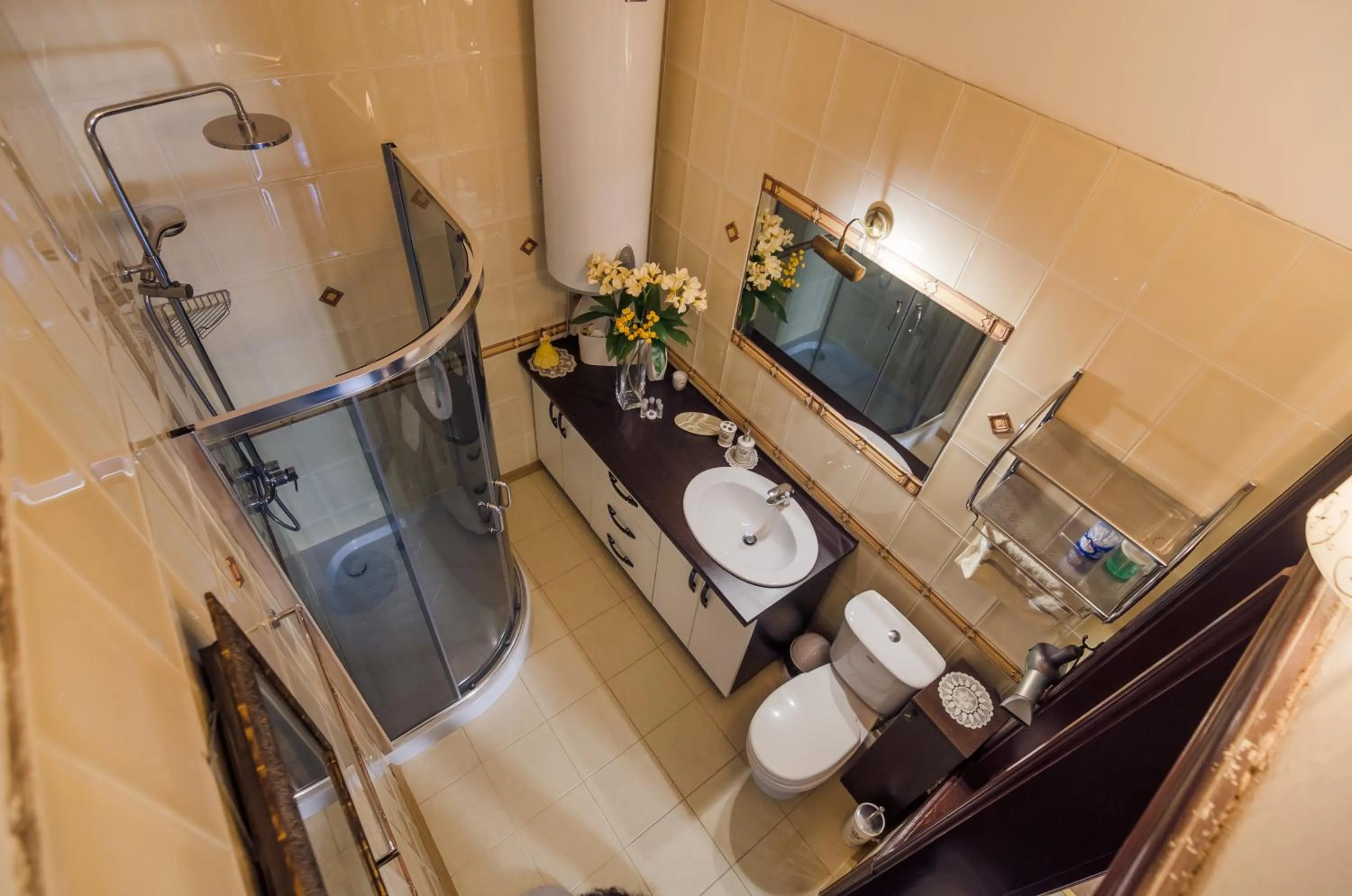 Shower in Saban Deluxe