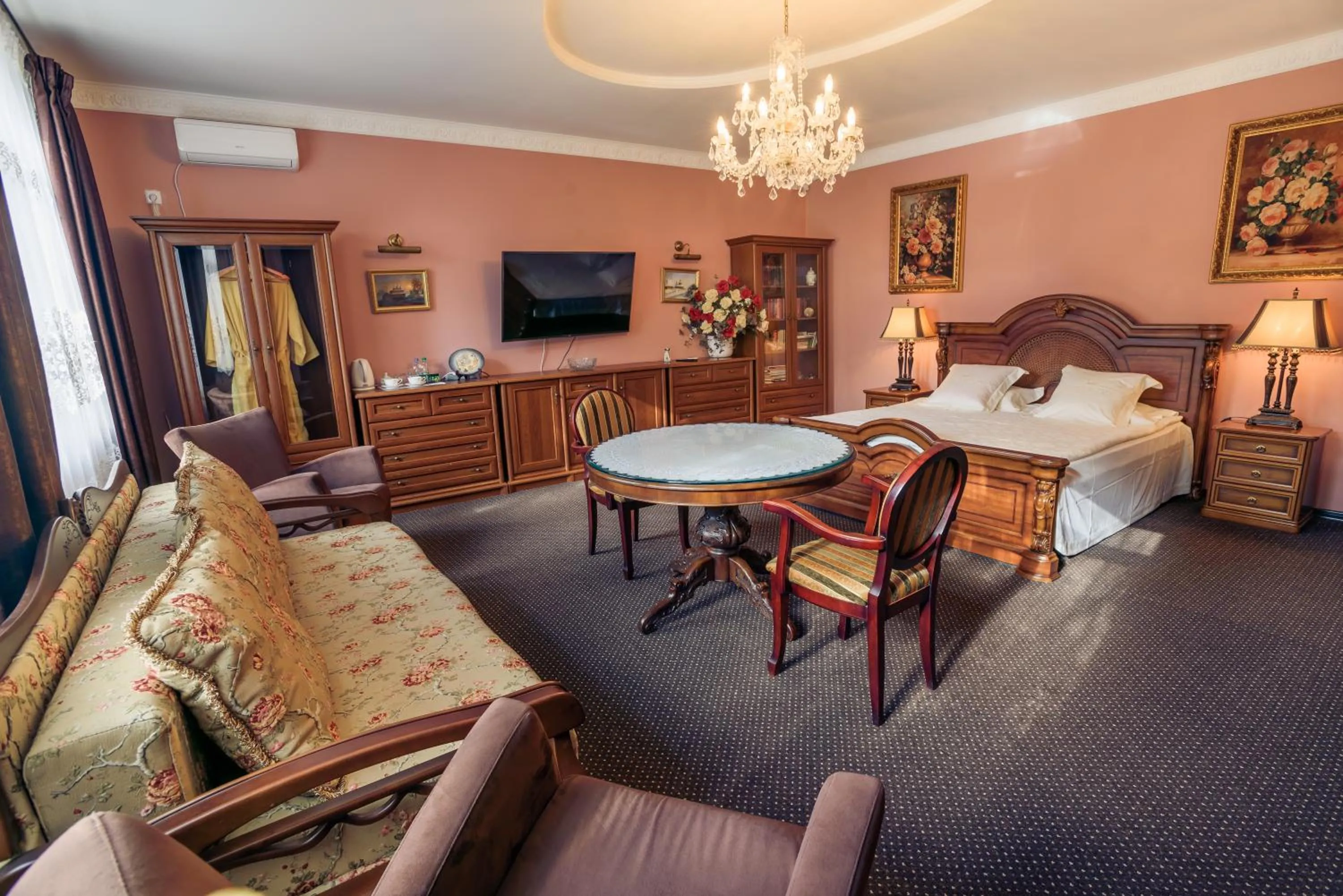 Photo of the whole room in Saban Deluxe
