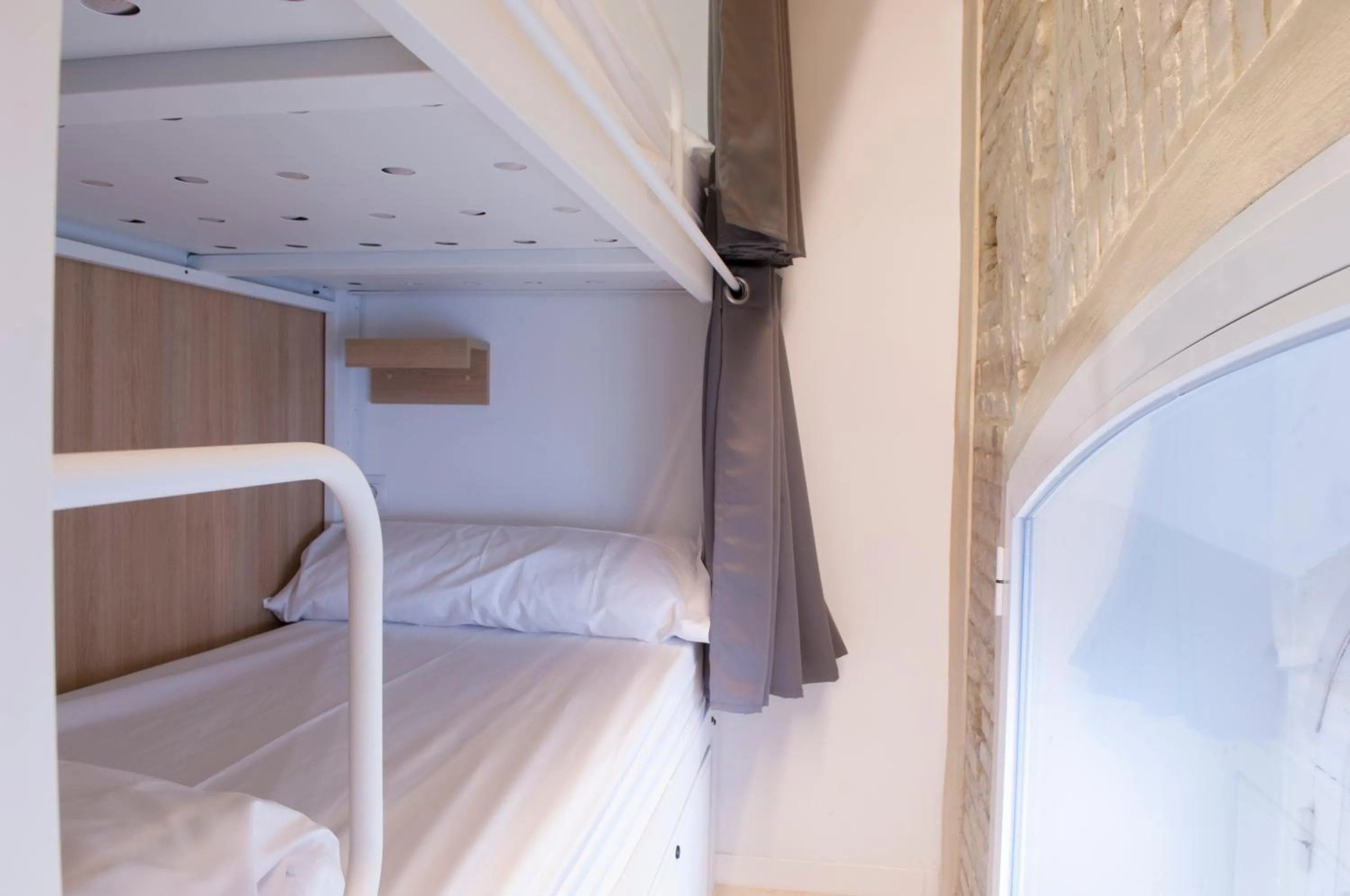 bunk bed, Bed in UP Hostel Valencia