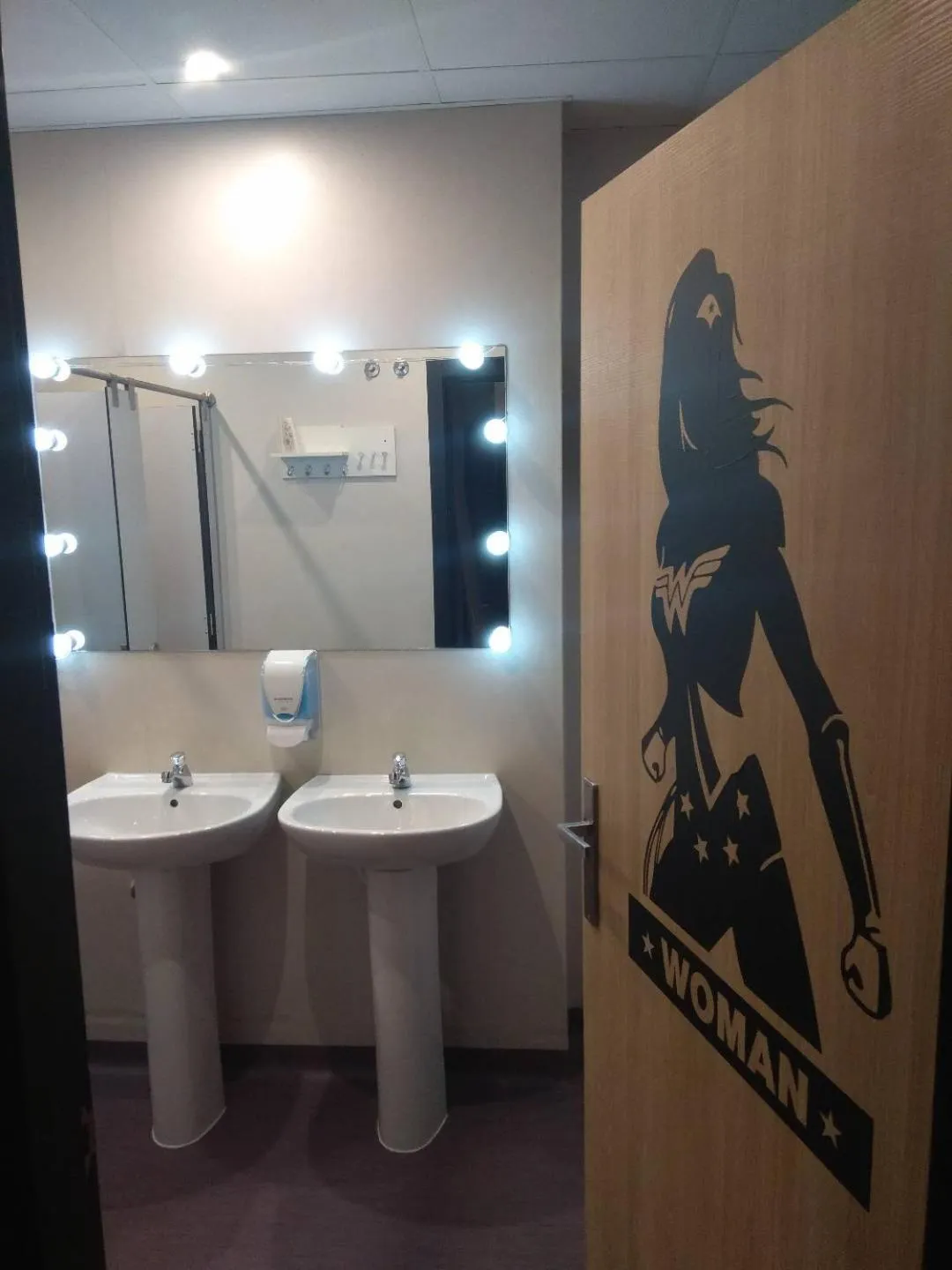 Bathroom in UP Hostel Valencia