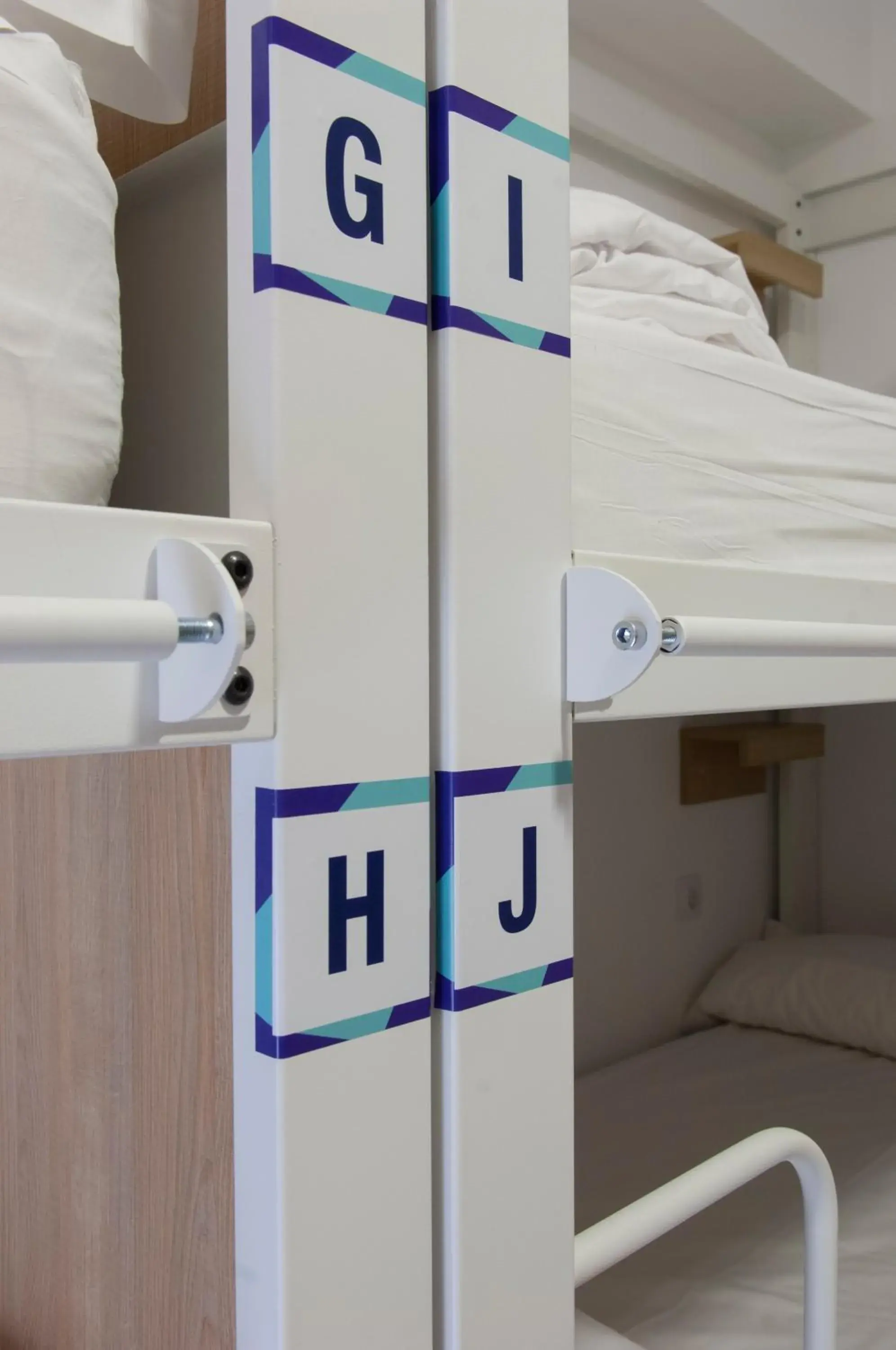 Bed in 8-Bed Female Dormitory Room in UP Hostel Valencia Bed in 8-Bed Female Dormitory Room in UP Hostel Valencia