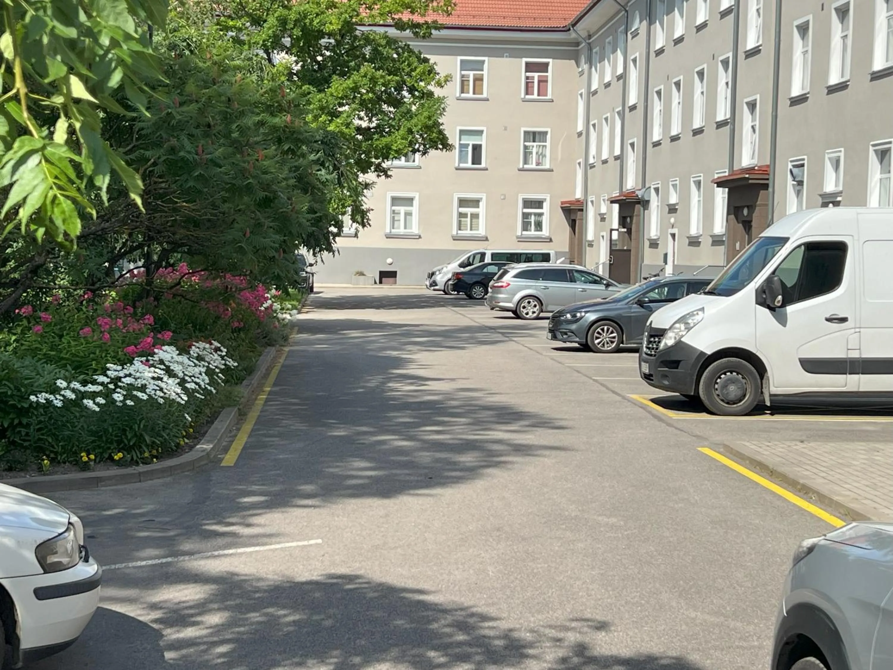Parking in Akord Apartments with FREE PARKING