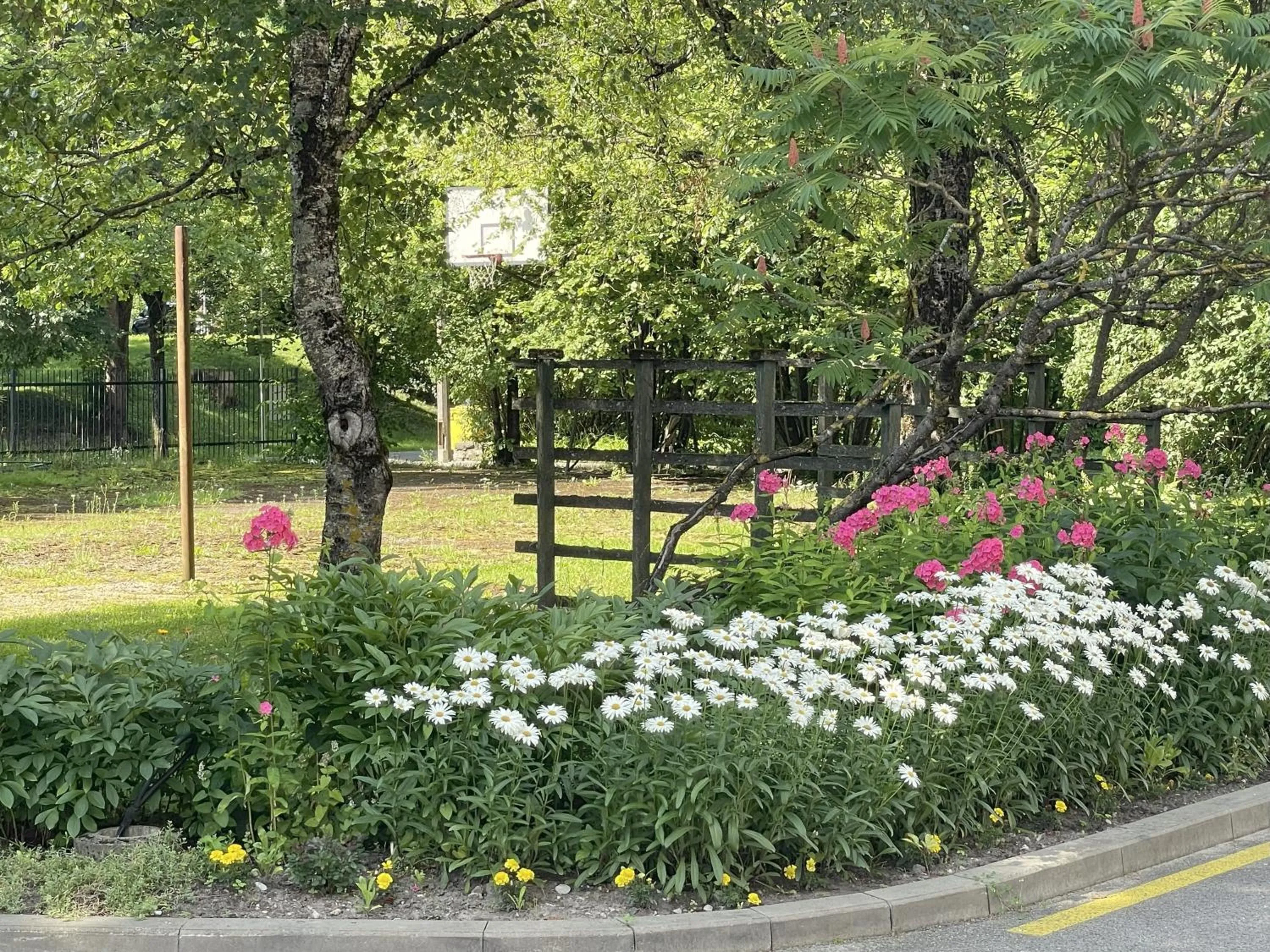 Garden in Akord Apartments with FREE PARKING