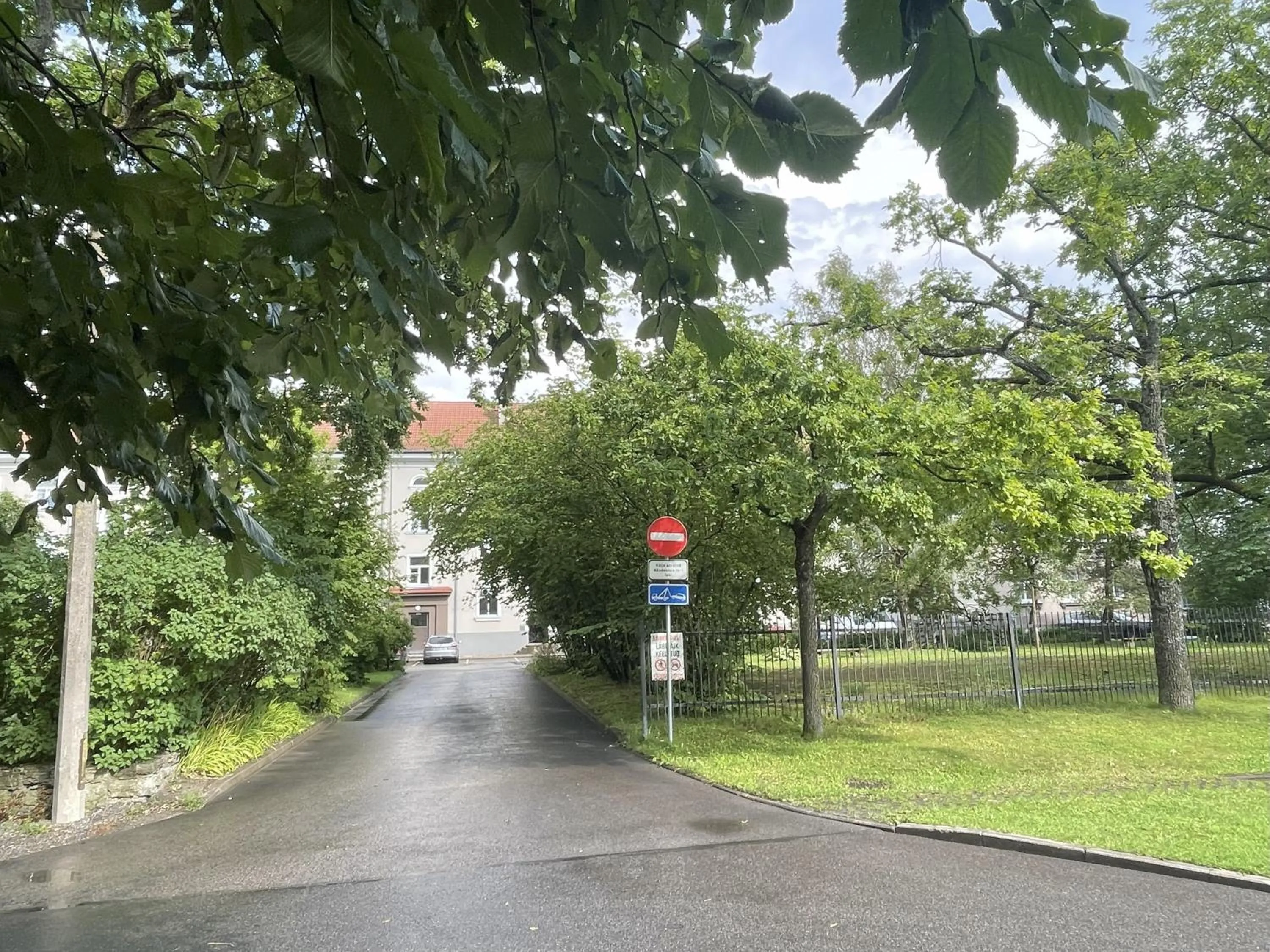 Facade/entrance in Akord Apartments with FREE PARKING