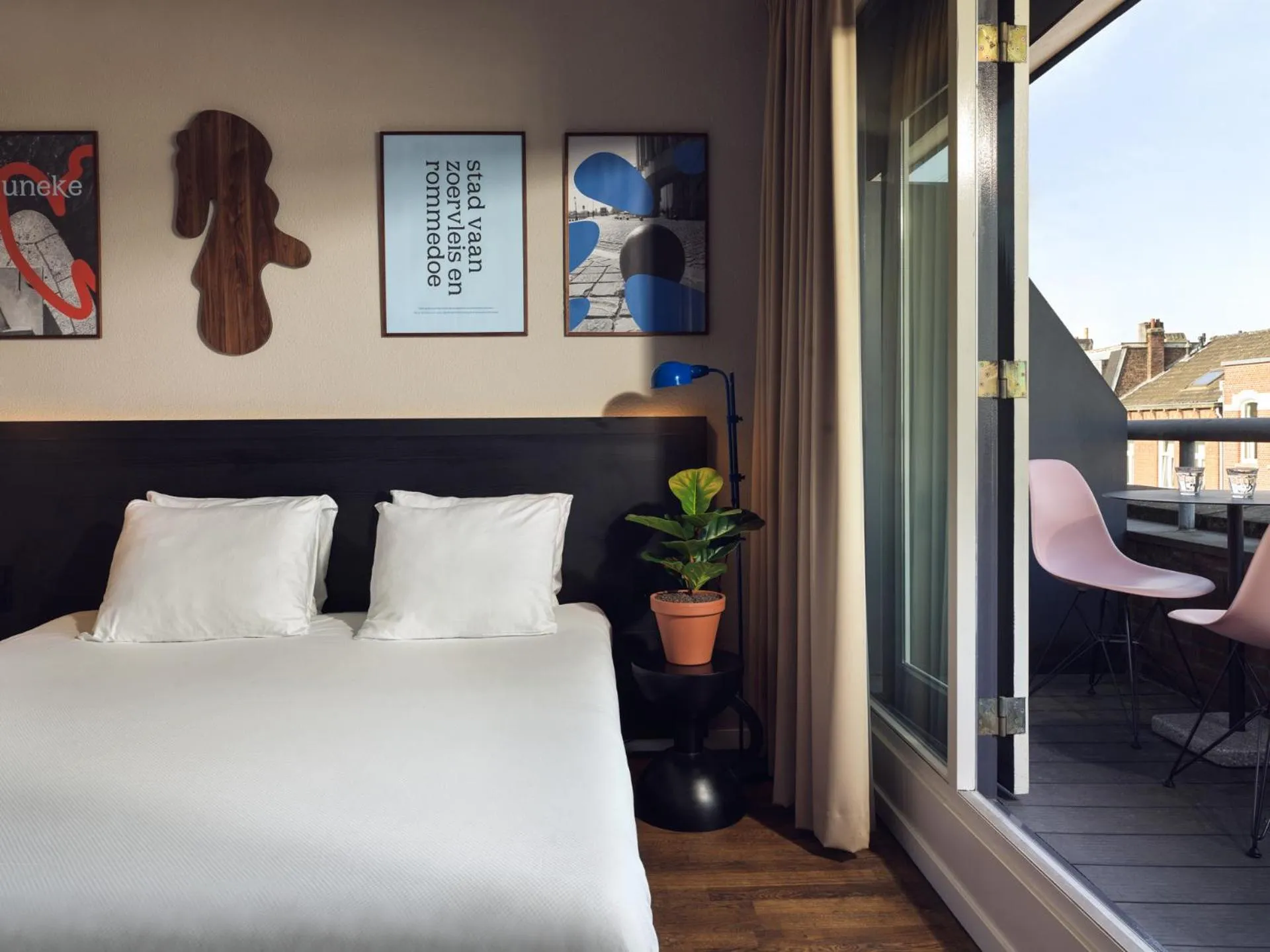 Bed in Townhouse Maastricht & Spa