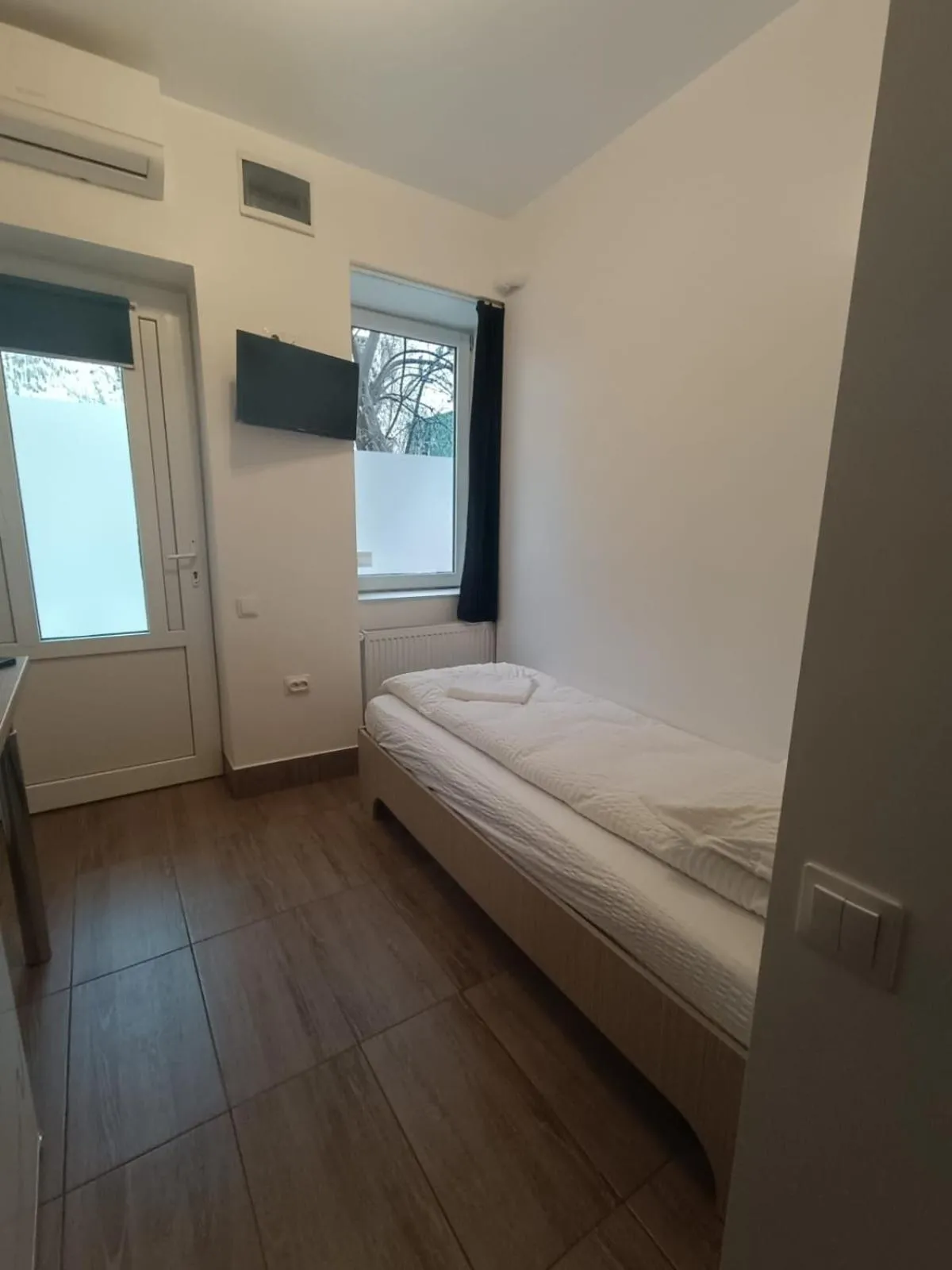 Bed in M20 Studios
