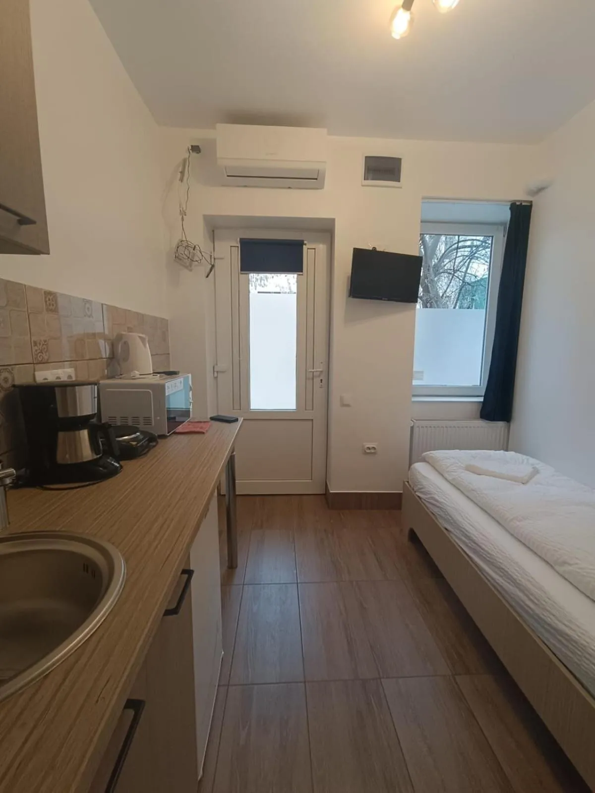 Bed in M20 Studios