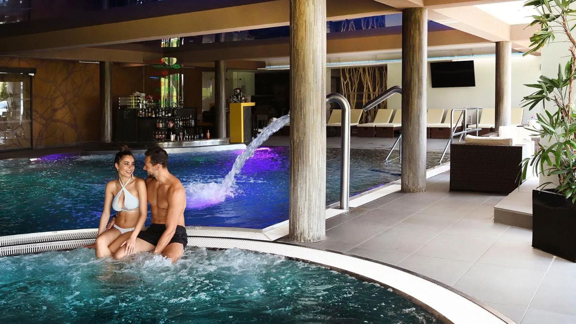 Swimming pool in Horizont Resort