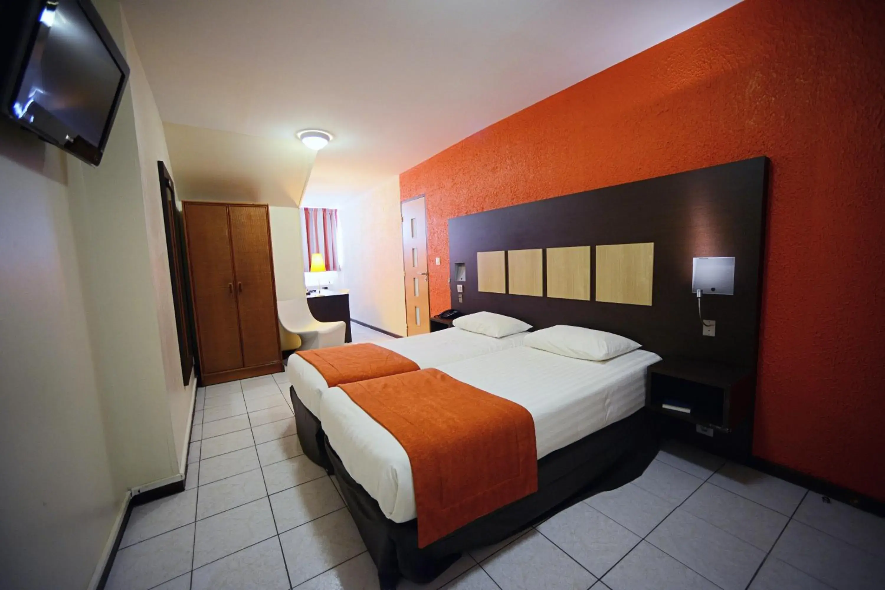 Standard Twin Room in Central Hotel Cayenne Standard Twin Room in Central Hotel Cayenne