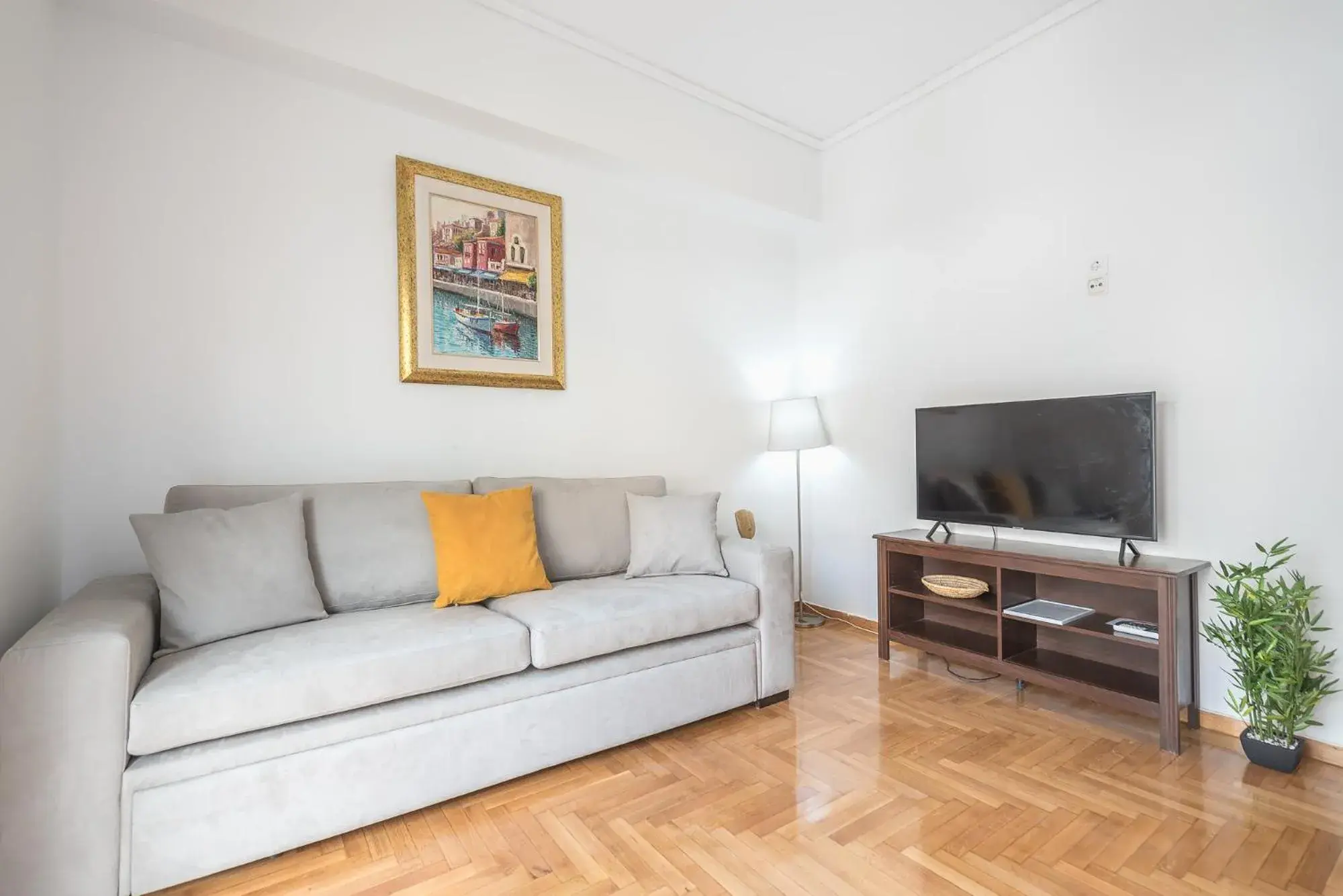 Three-Bedroom Apartment in Victoria Secret Apartments Three-Bedroom Apartment in Victoria Secret Apartments