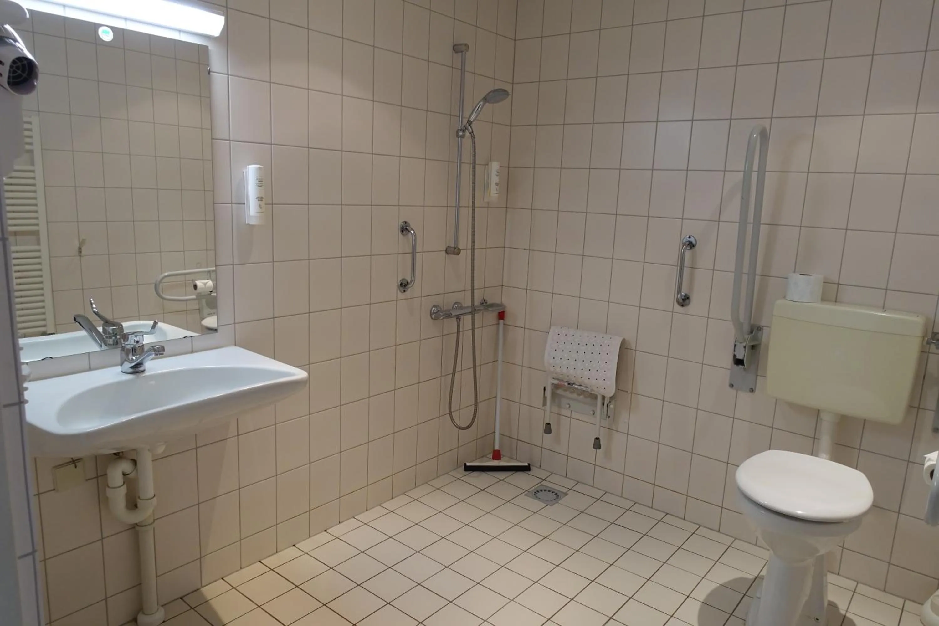 Bathroom in Gasterij De Koekoekshof