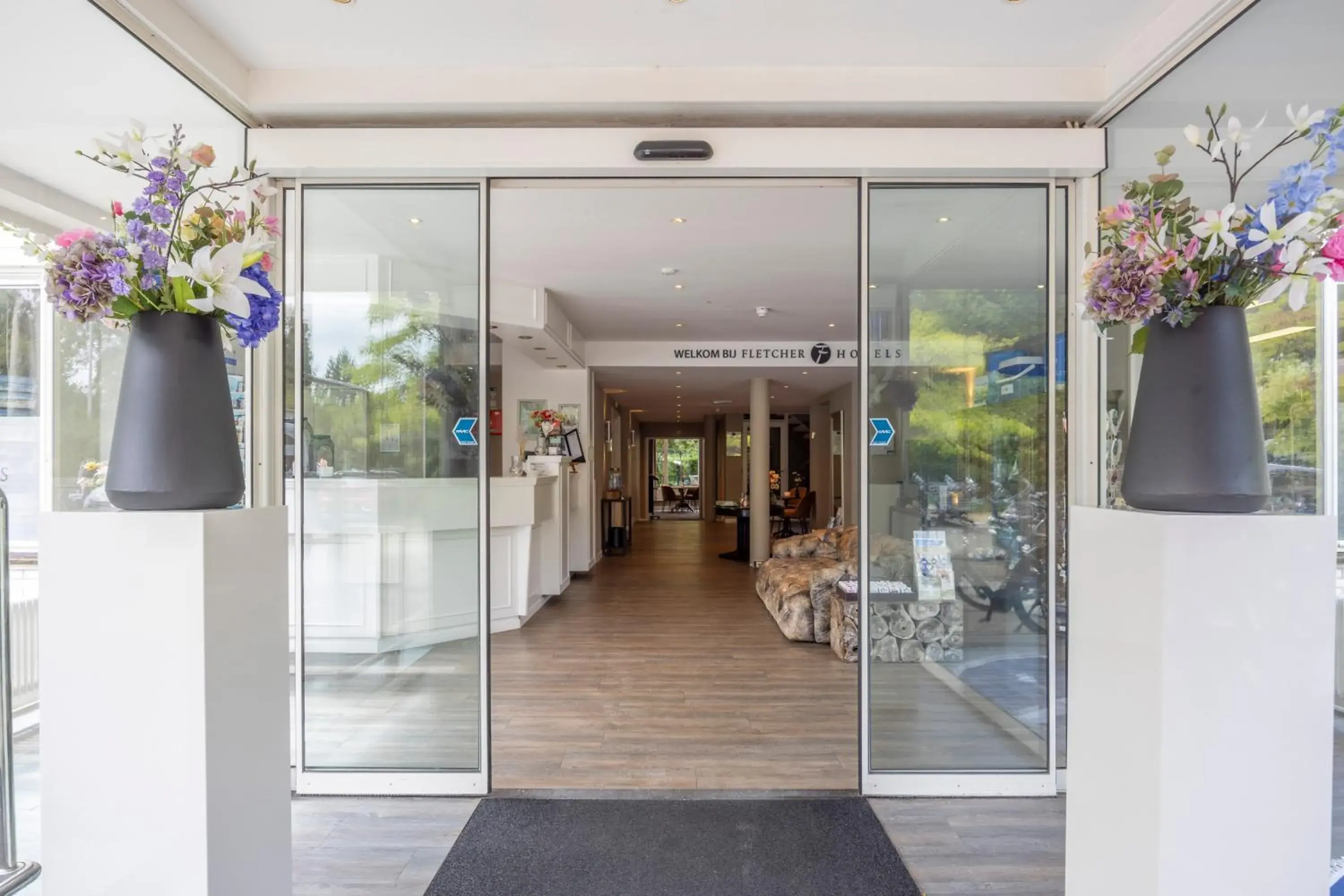 Facade/entrance in Fletcher Hotel Restaurant De Witte Raaf Facade/entrance in Fletcher Hotel Restaurant De Witte Raaf