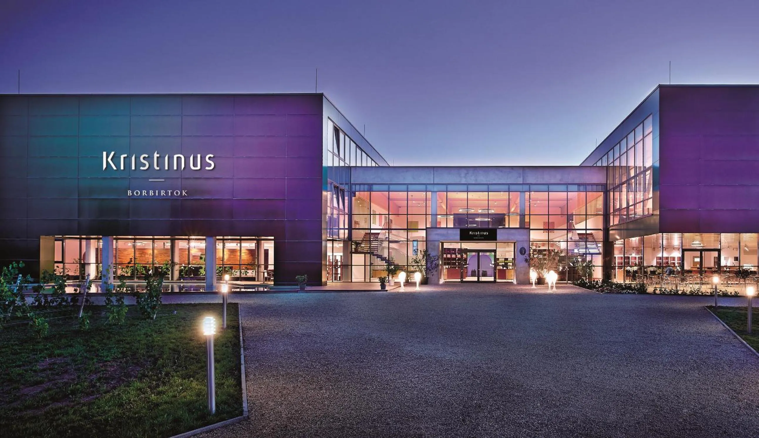 Facade/entrance, Property Building in Kristinus Borbirtok