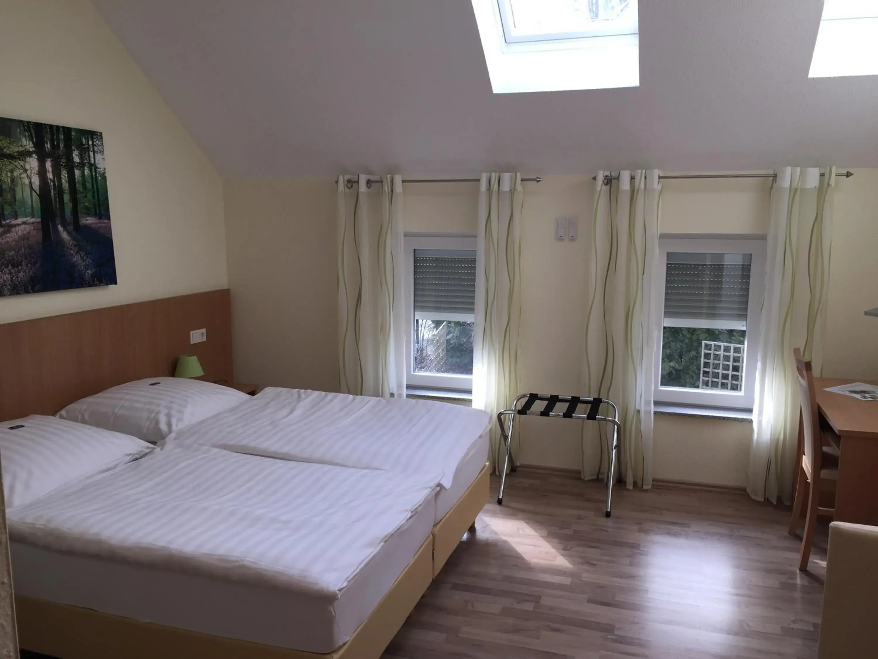 Double or Twin Room - single occupancy in Pension im Wirtshaus Himberg Double or Twin Room - single occupancy in Pension im Wirtshaus Himberg