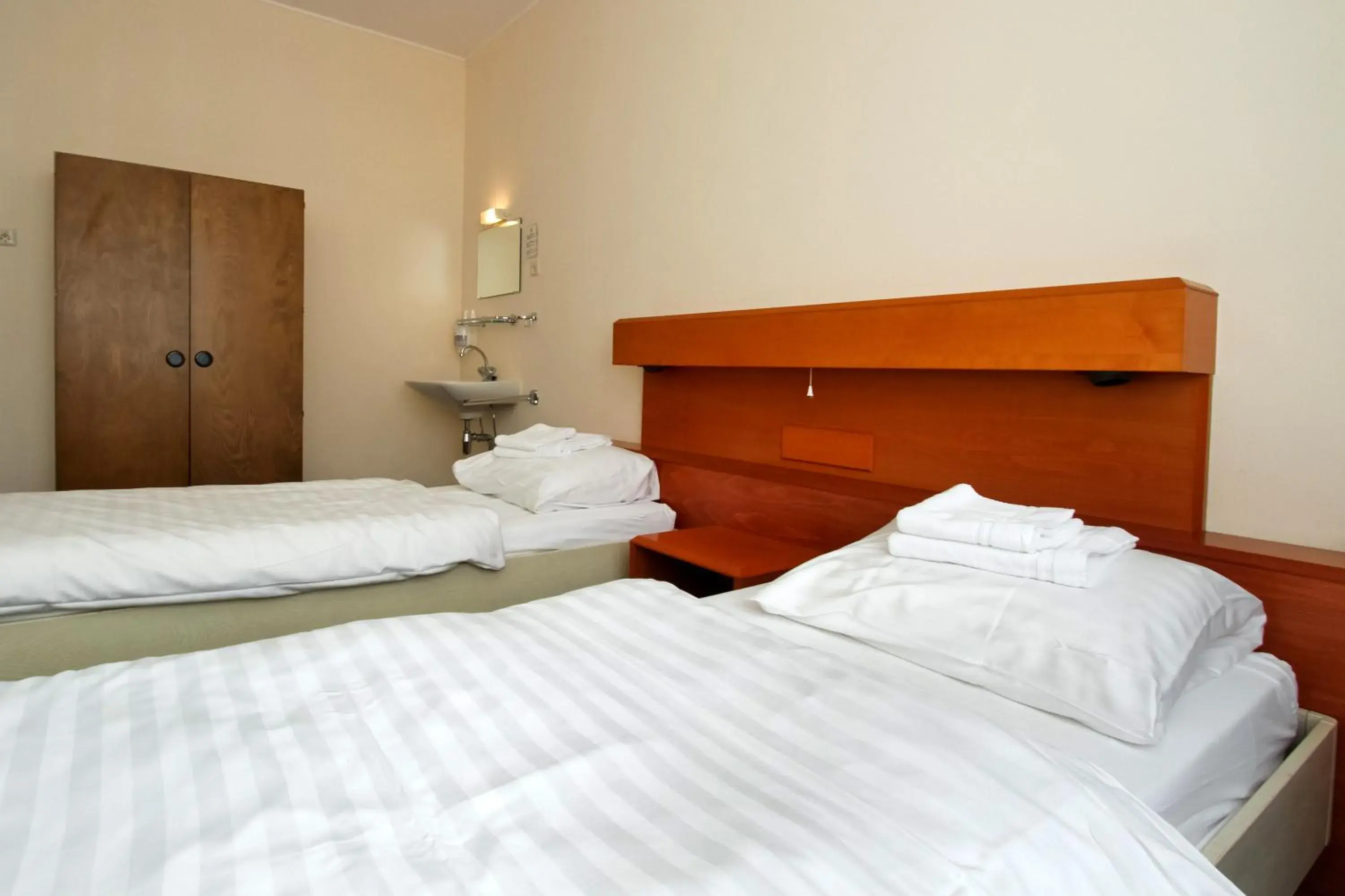 Economy Twin Room with Shared Bathroom in Abdij Hotel Rolduc Economy Twin Room with Shared Bathroom in Abdij Hotel Rolduc