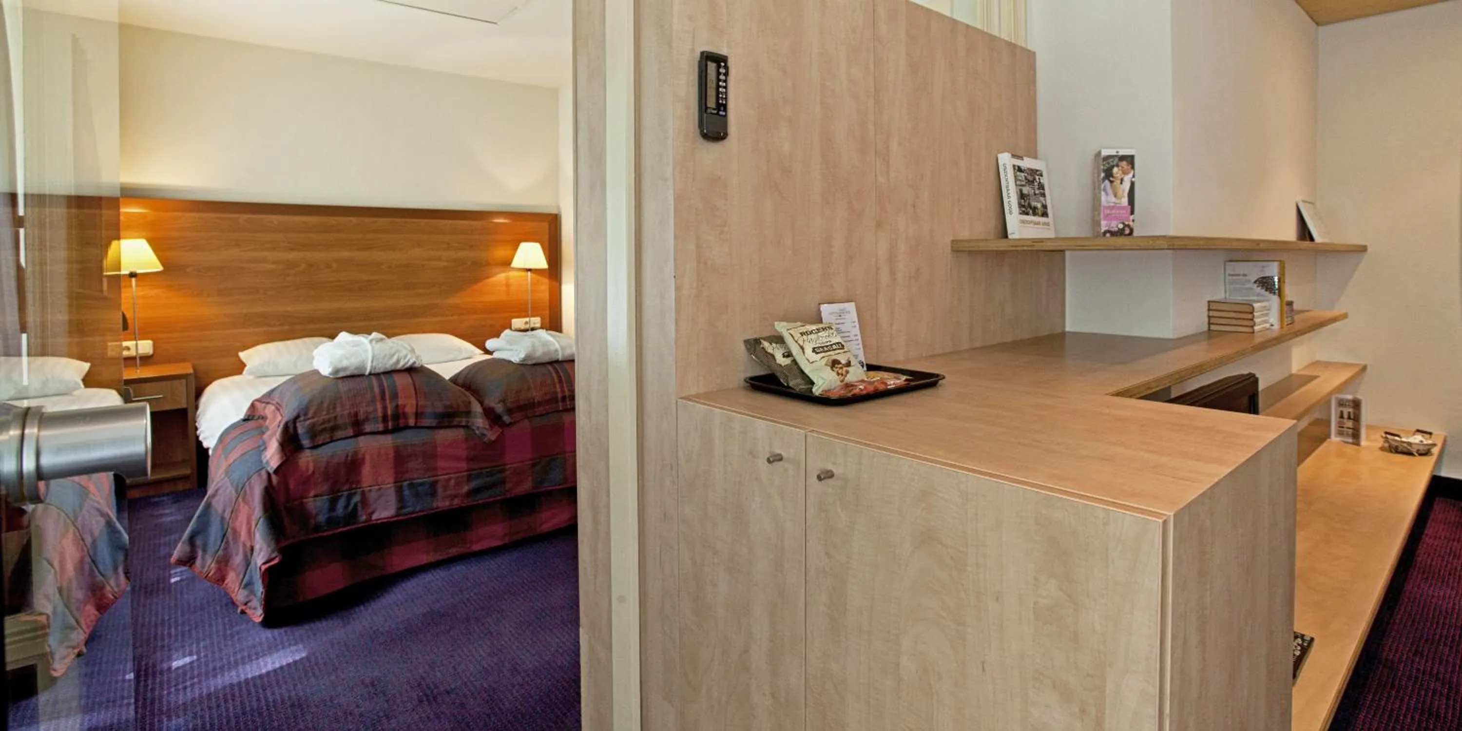 Photo of the whole room, Bed in Fletcher Familiehotel Paterswolde