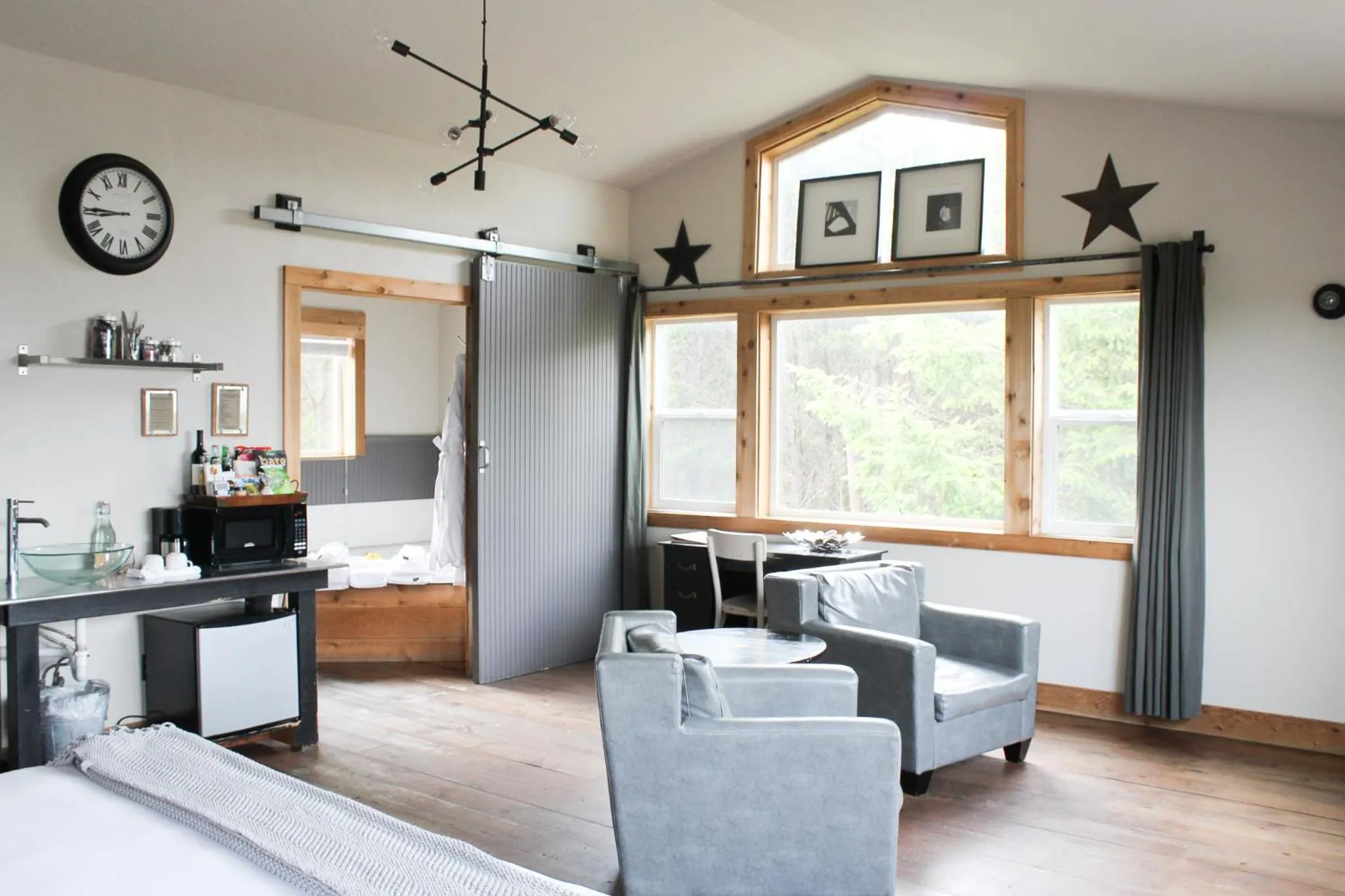 Seating area in Inn at Discovery Coast