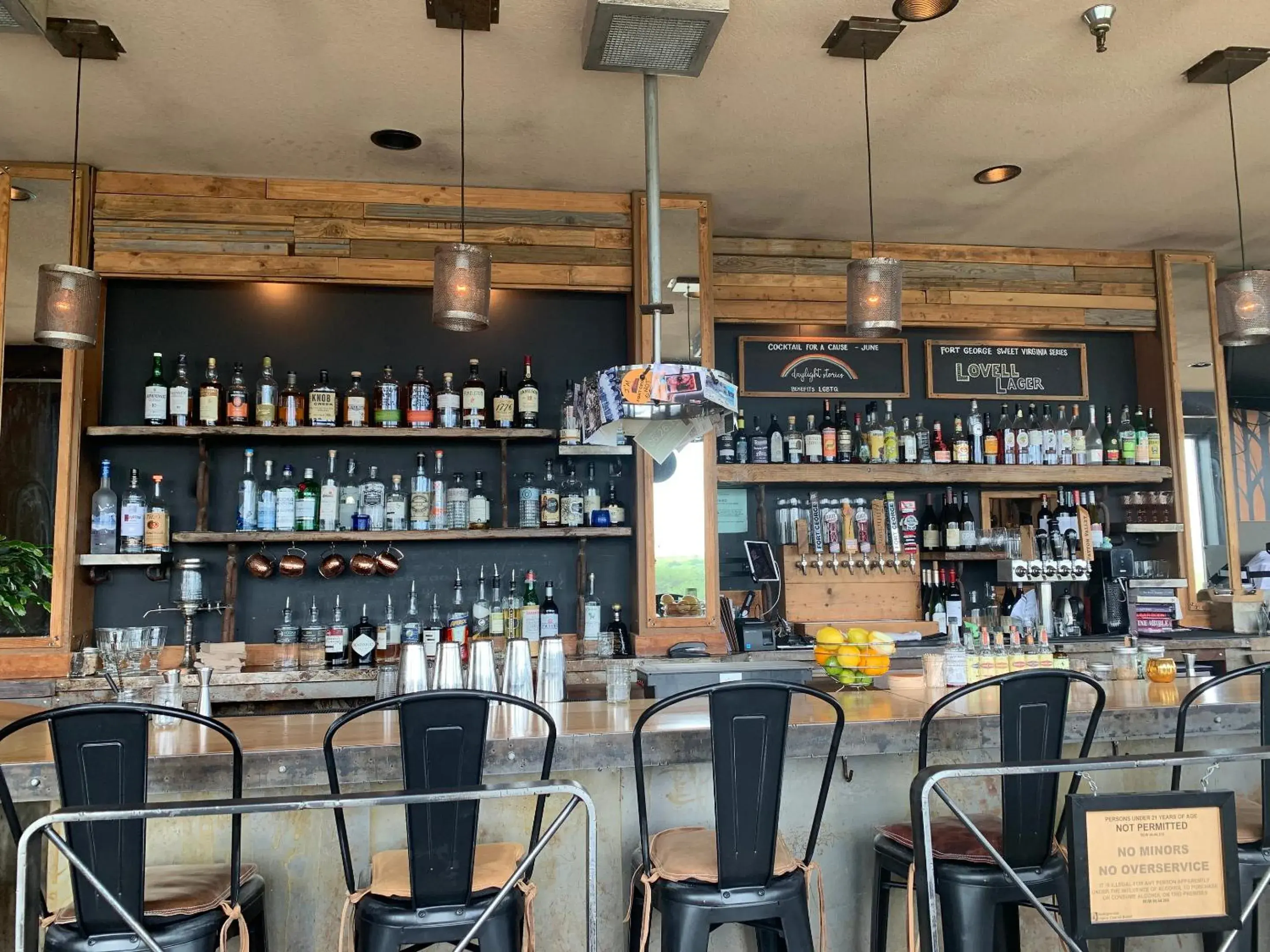 Restaurant/places to eat in Inn at Discovery Coast Restaurant/places to eat in Inn at Discovery Coast