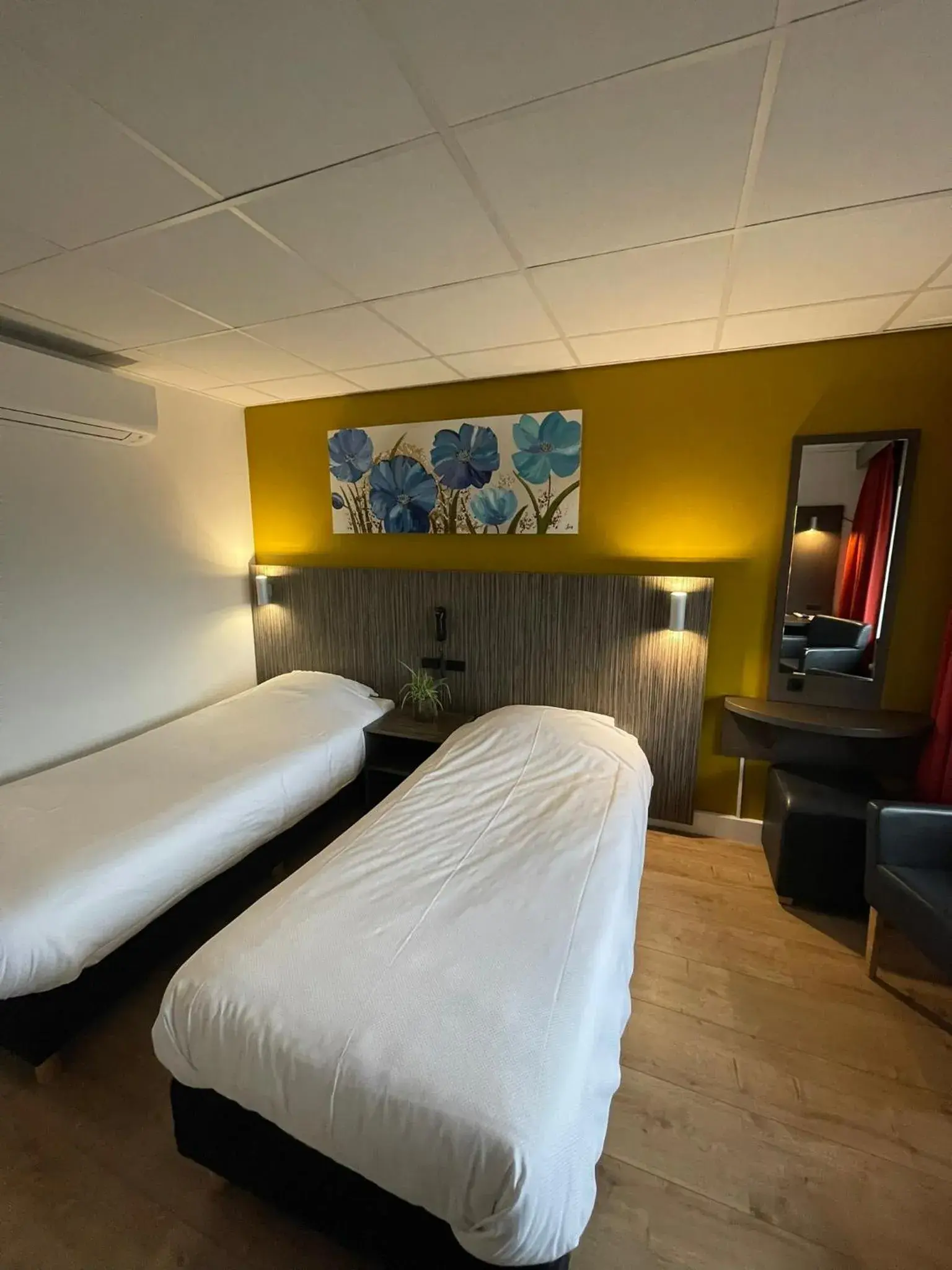 Double or Twin Room in City Hotel Tilburg Double or Twin Room in City Hotel Tilburg