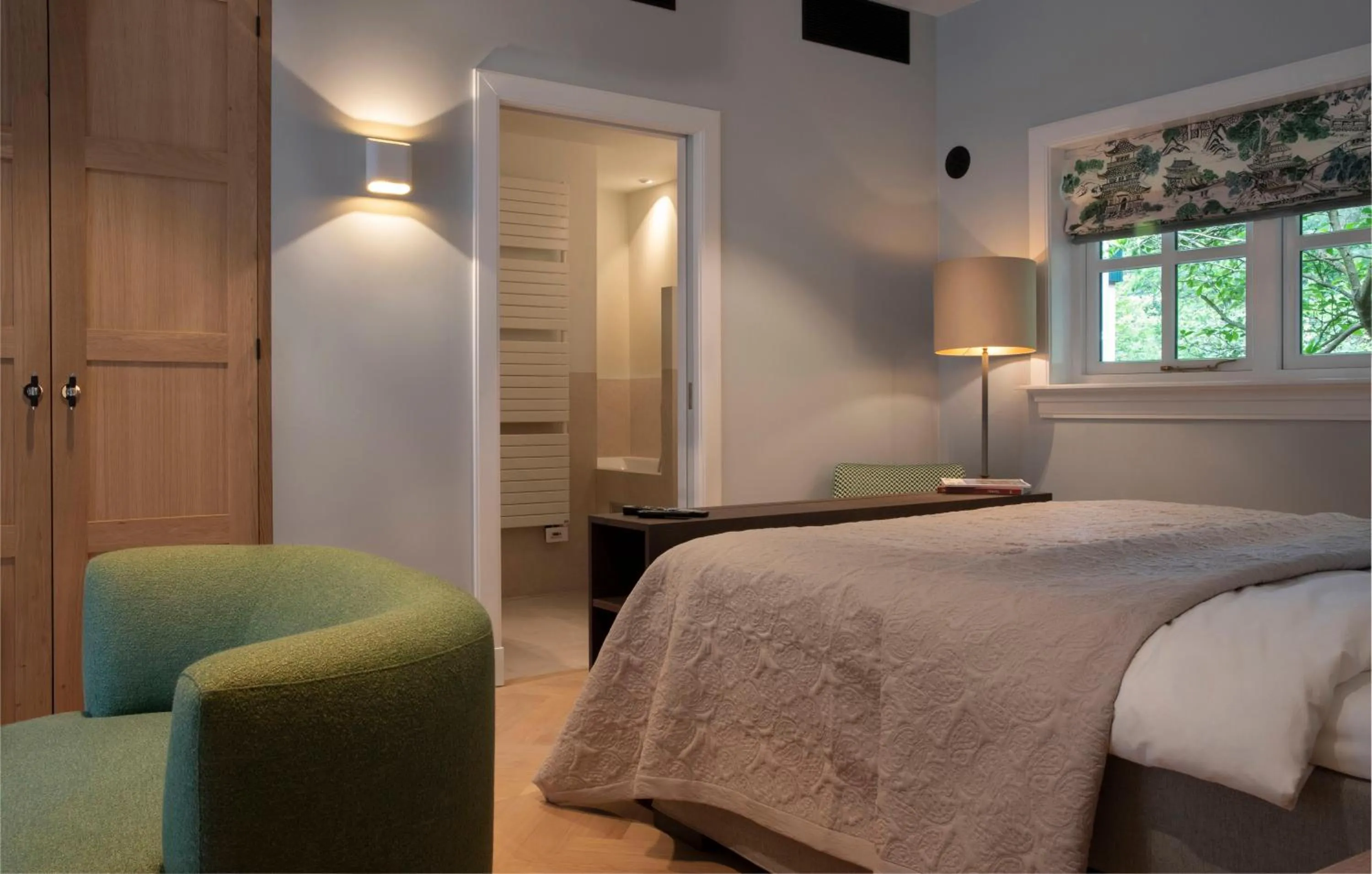 Photo of the whole room, Bed in Relais & Chateaux Hotel Landgoed Het Roode Koper