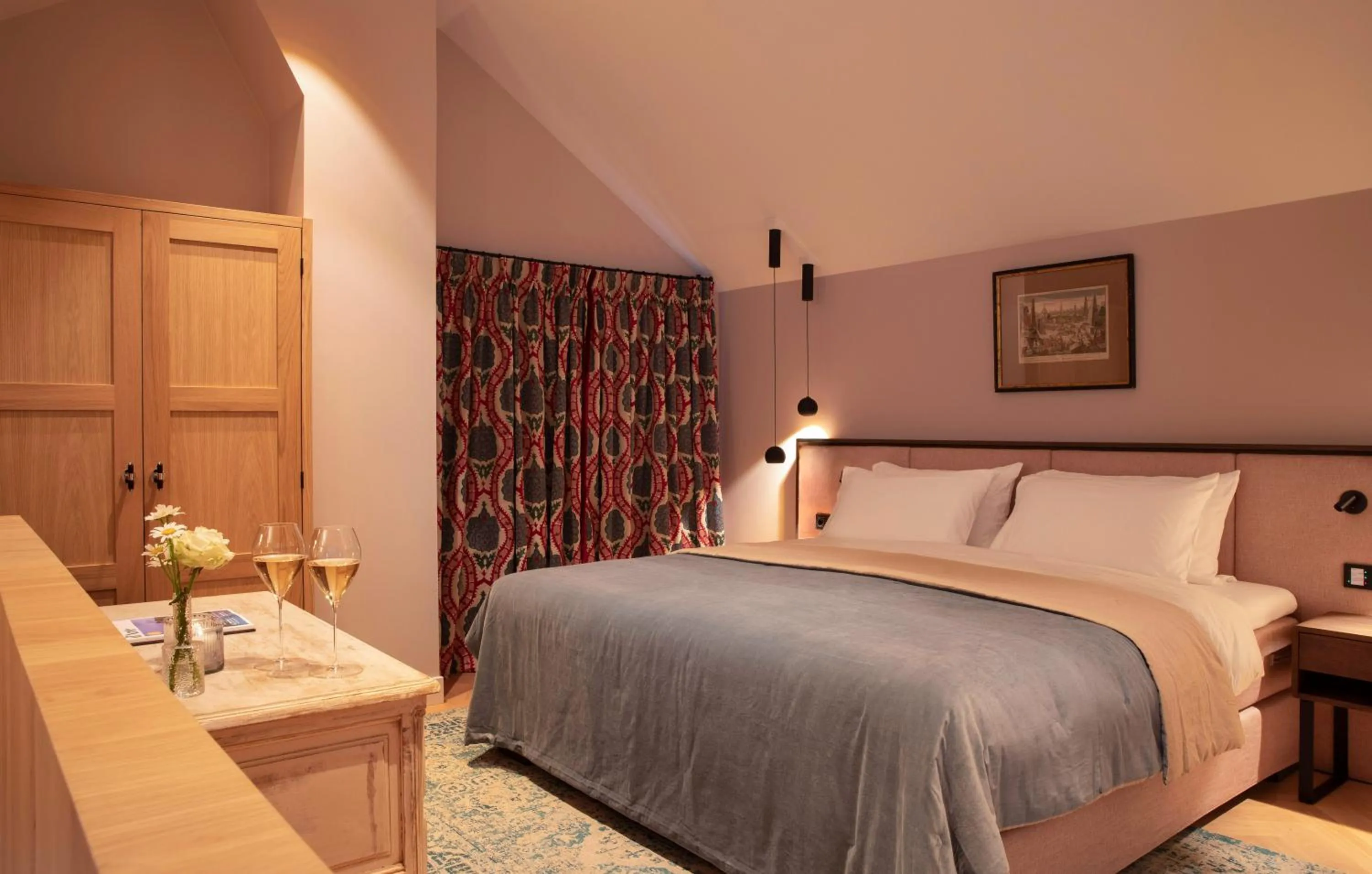 Bedroom, Bed in Relais & Chateaux Hotel Landgoed Het Roode Koper