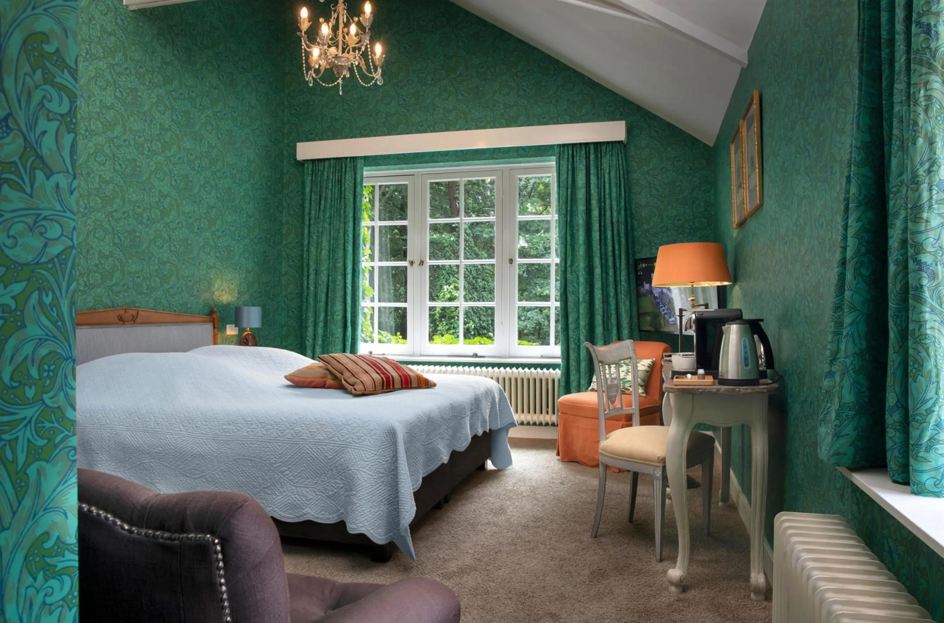 Photo of the whole room, Bed in Relais & Chateaux Hotel Landgoed Het Roode Koper