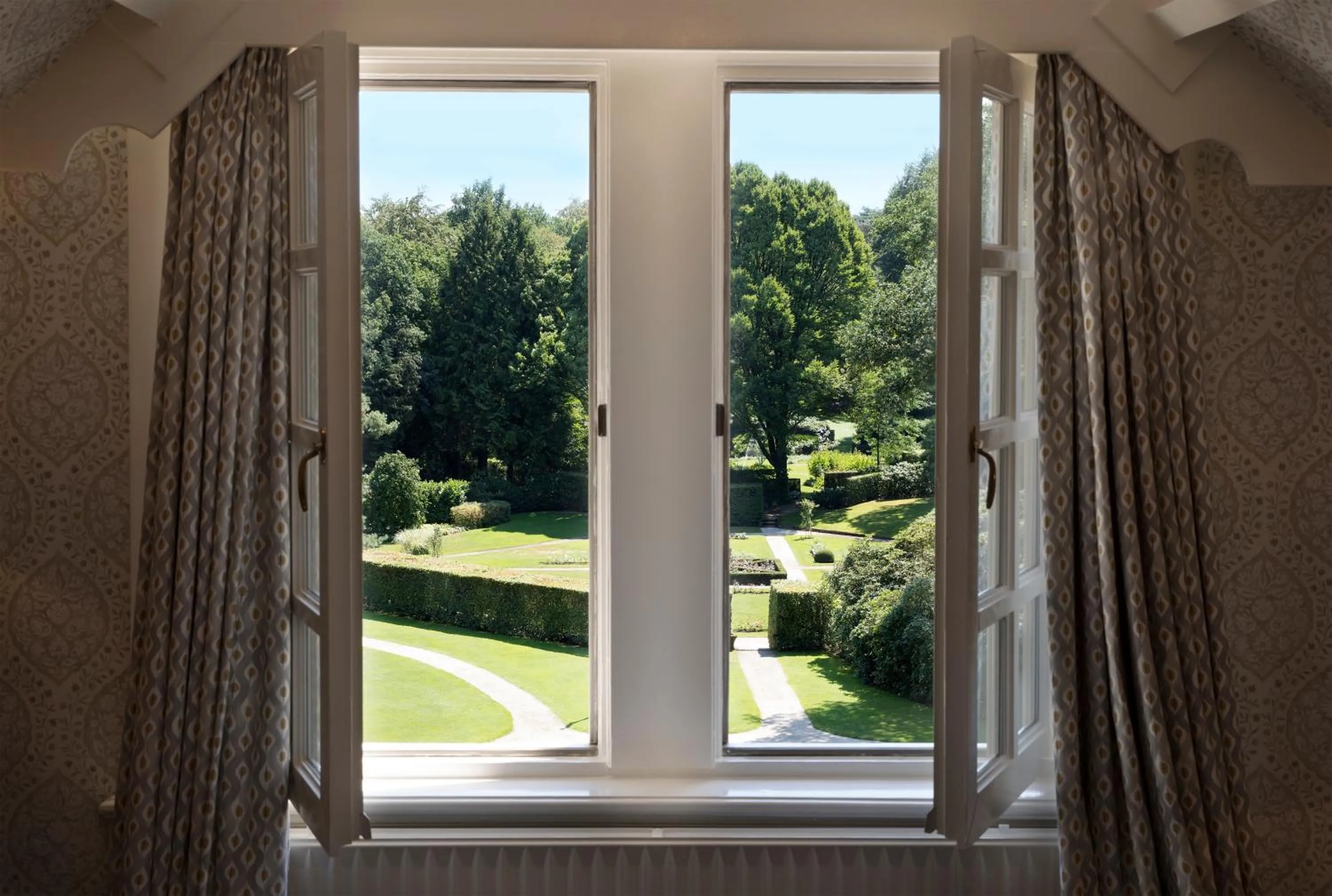 Garden view in Relais & Chateaux Hotel Landgoed Het Roode Koper