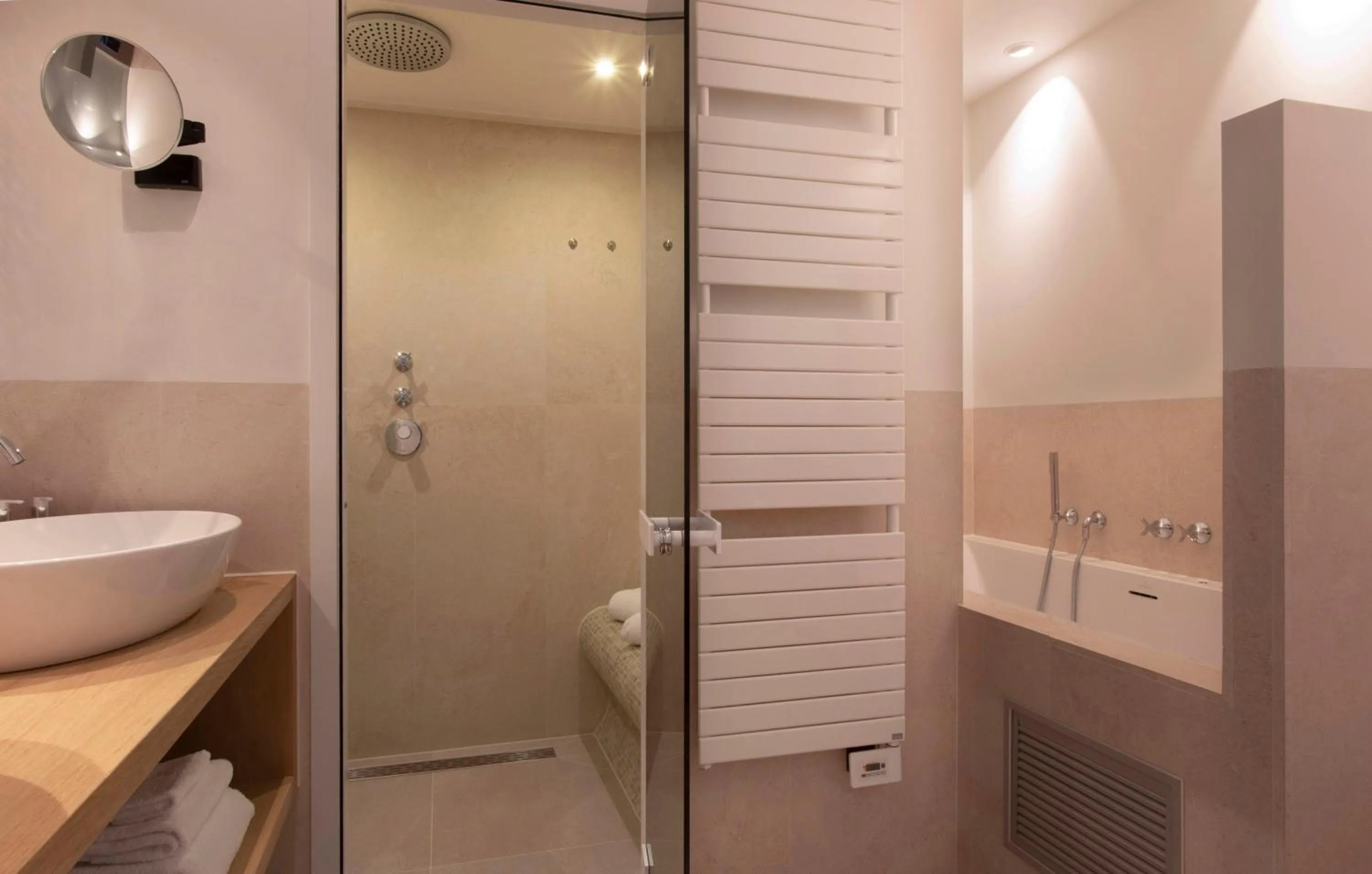 Bathroom in Relais & Chateaux Hotel Landgoed Het Roode Koper