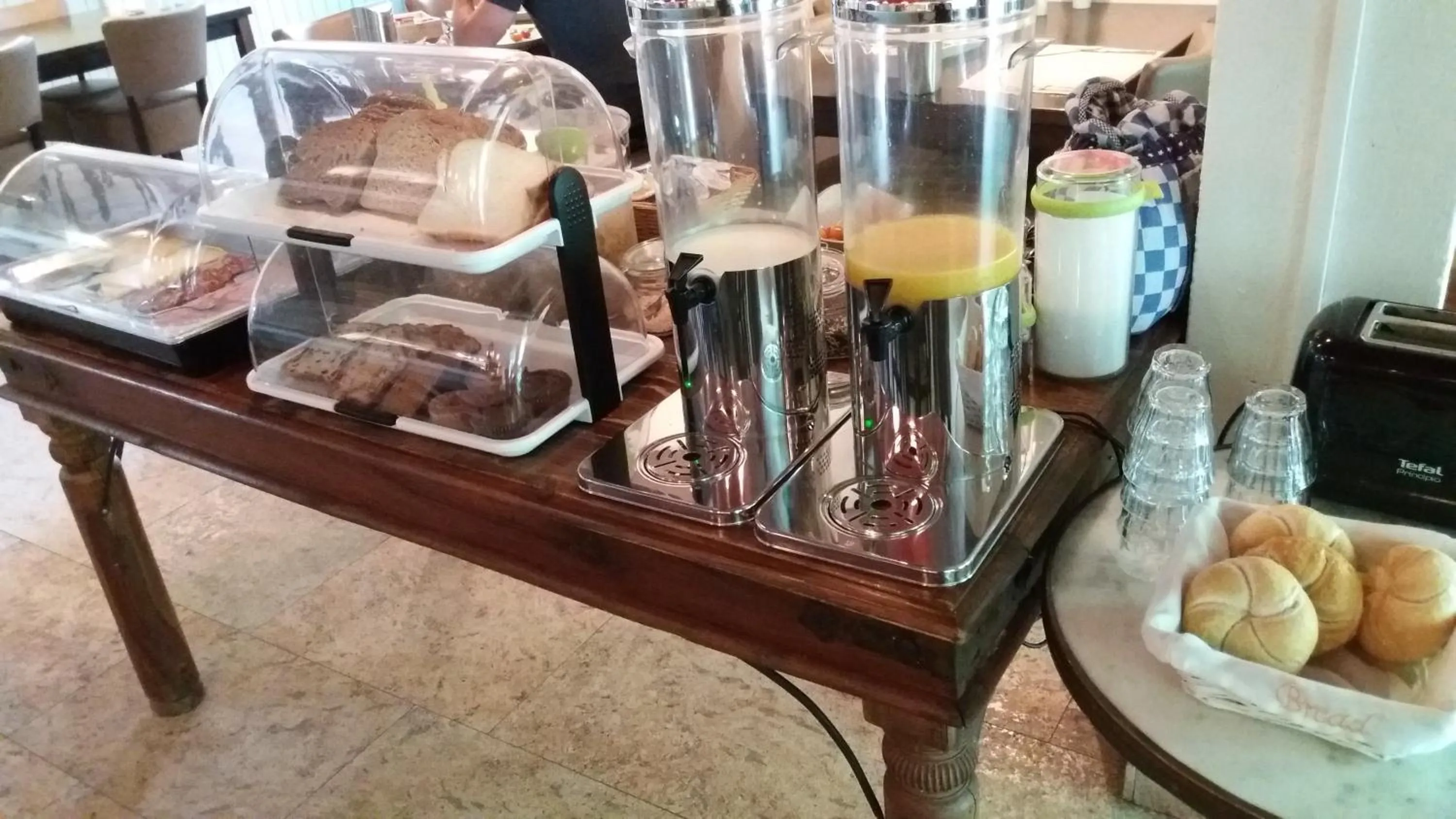 Continental breakfast in Hotel Saint Vincent