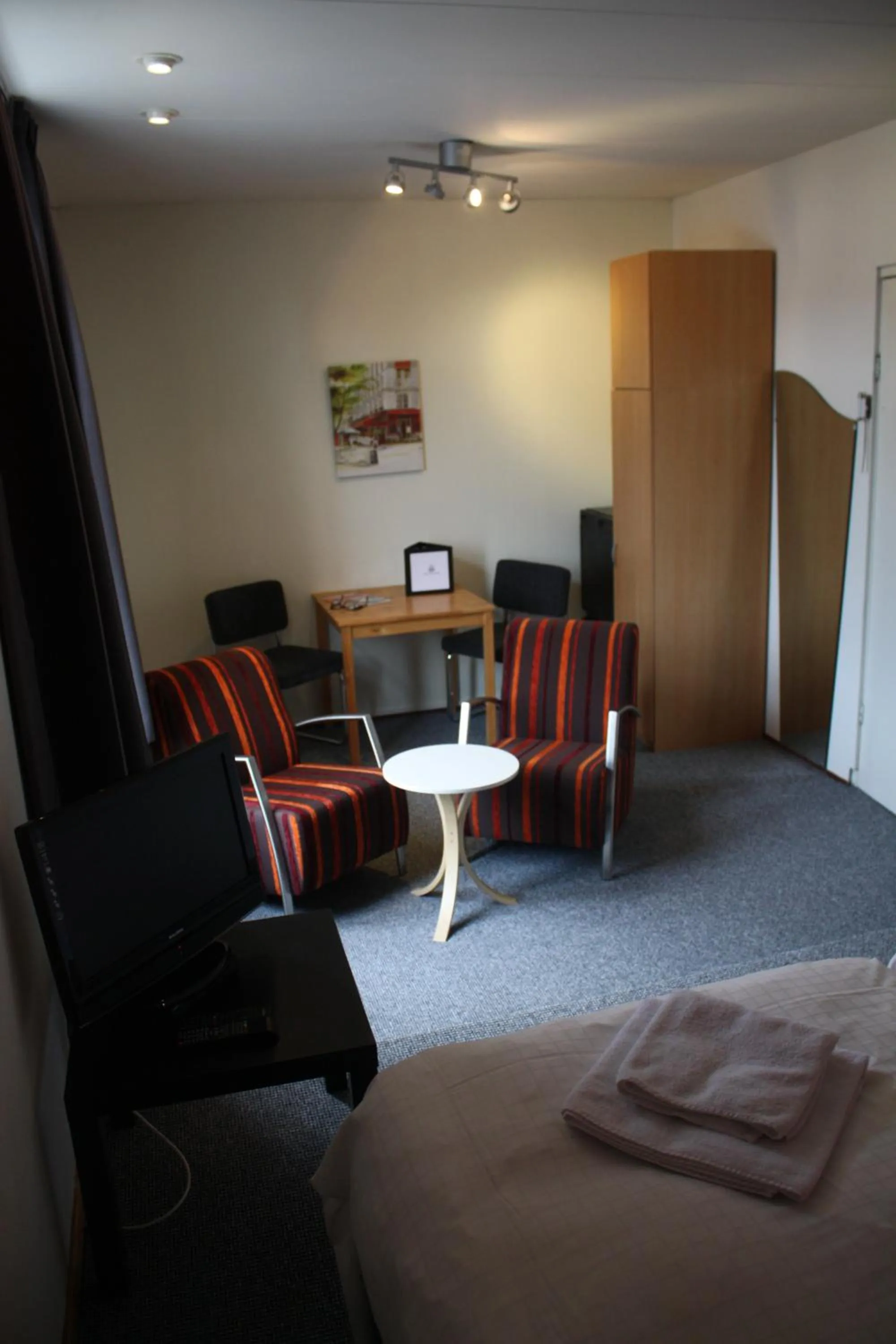 Photo of the whole room in Hotel Saint Vincent