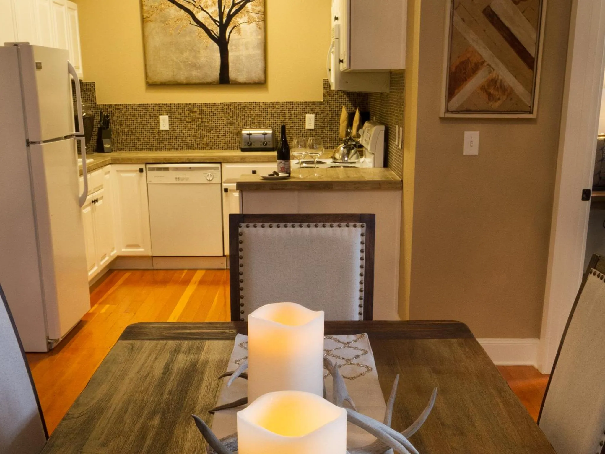 Kitchen or kitchenette in 3rd Street Flats