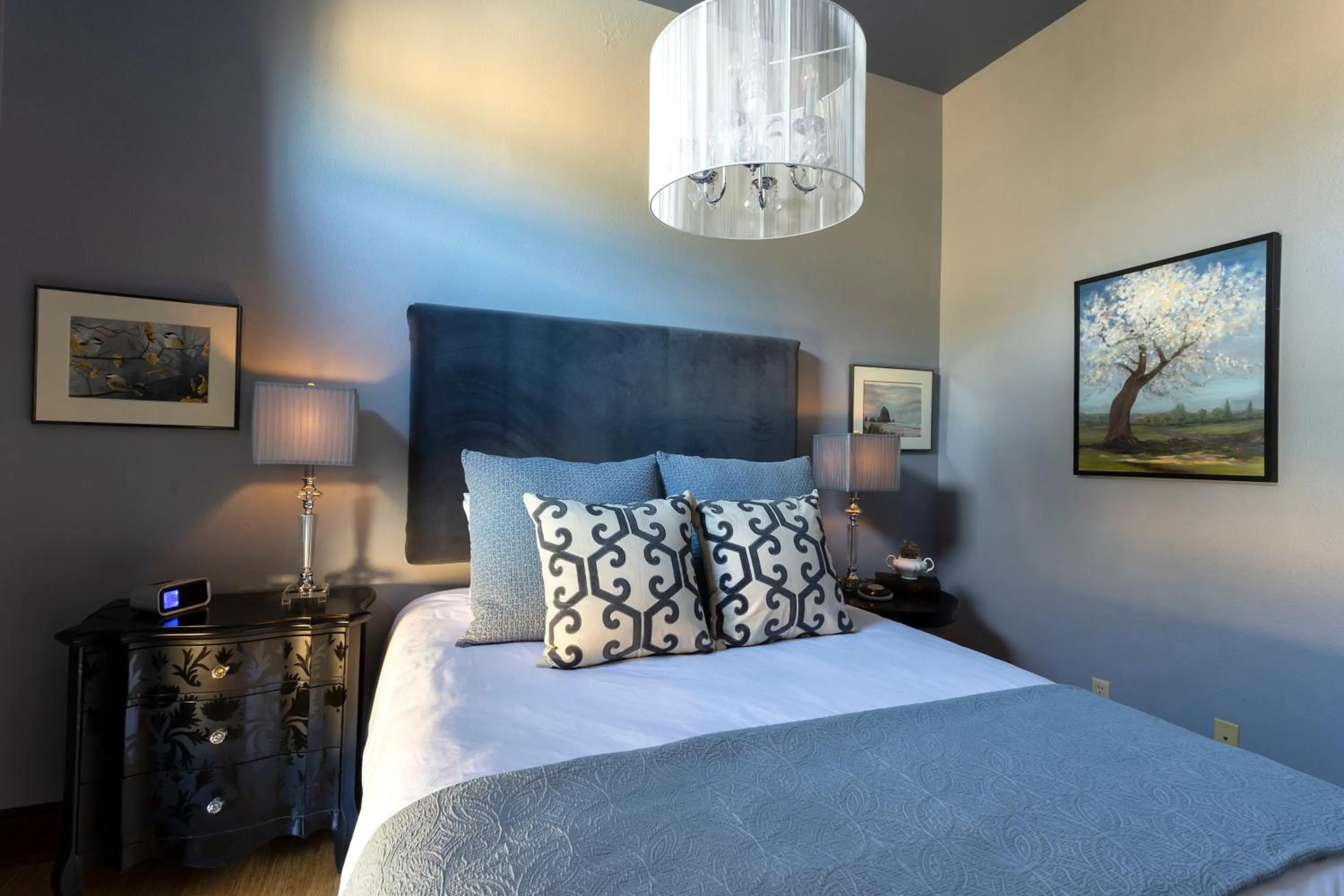 Bed in 3rd Street Flats